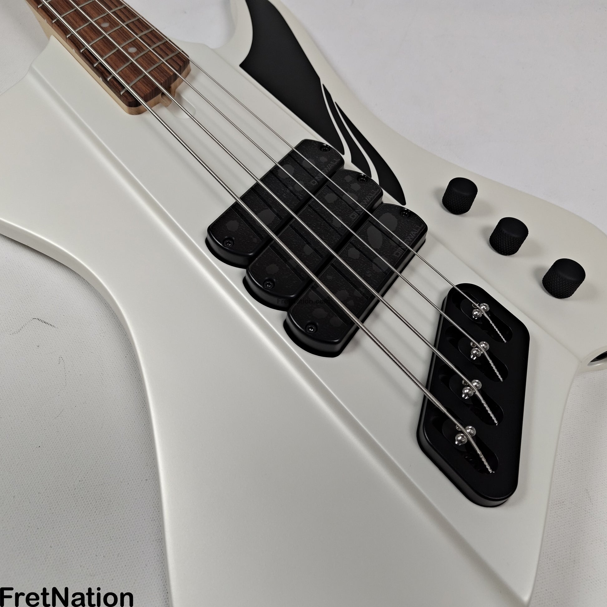 Dingwall Dingwall D-Roc Standard 4-String Ducati White - 9.84lbs #18969