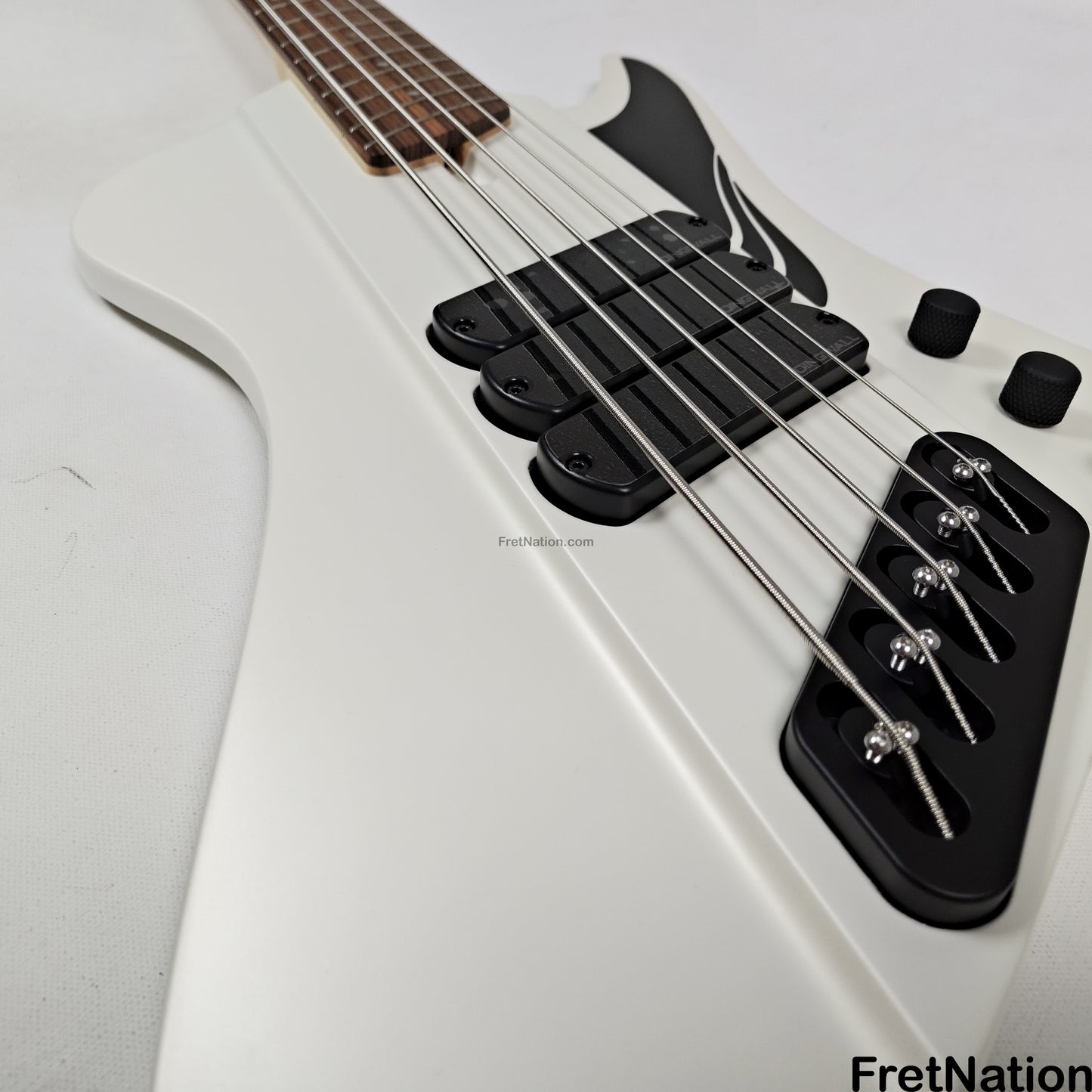 Dingwall Dingwall D-Roc Standard 5-String Ducati White - 11.08lbs #17015