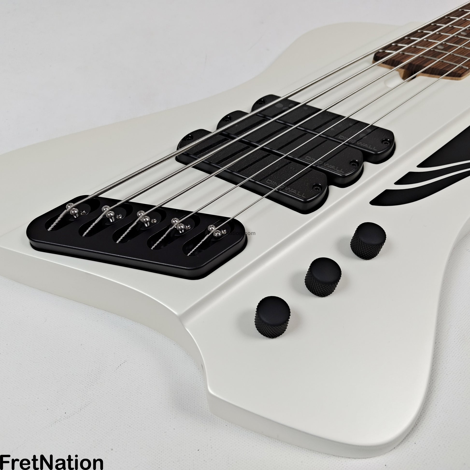 Dingwall Dingwall D-Roc Standard 5-String Ducati White - 11.08lbs #17015