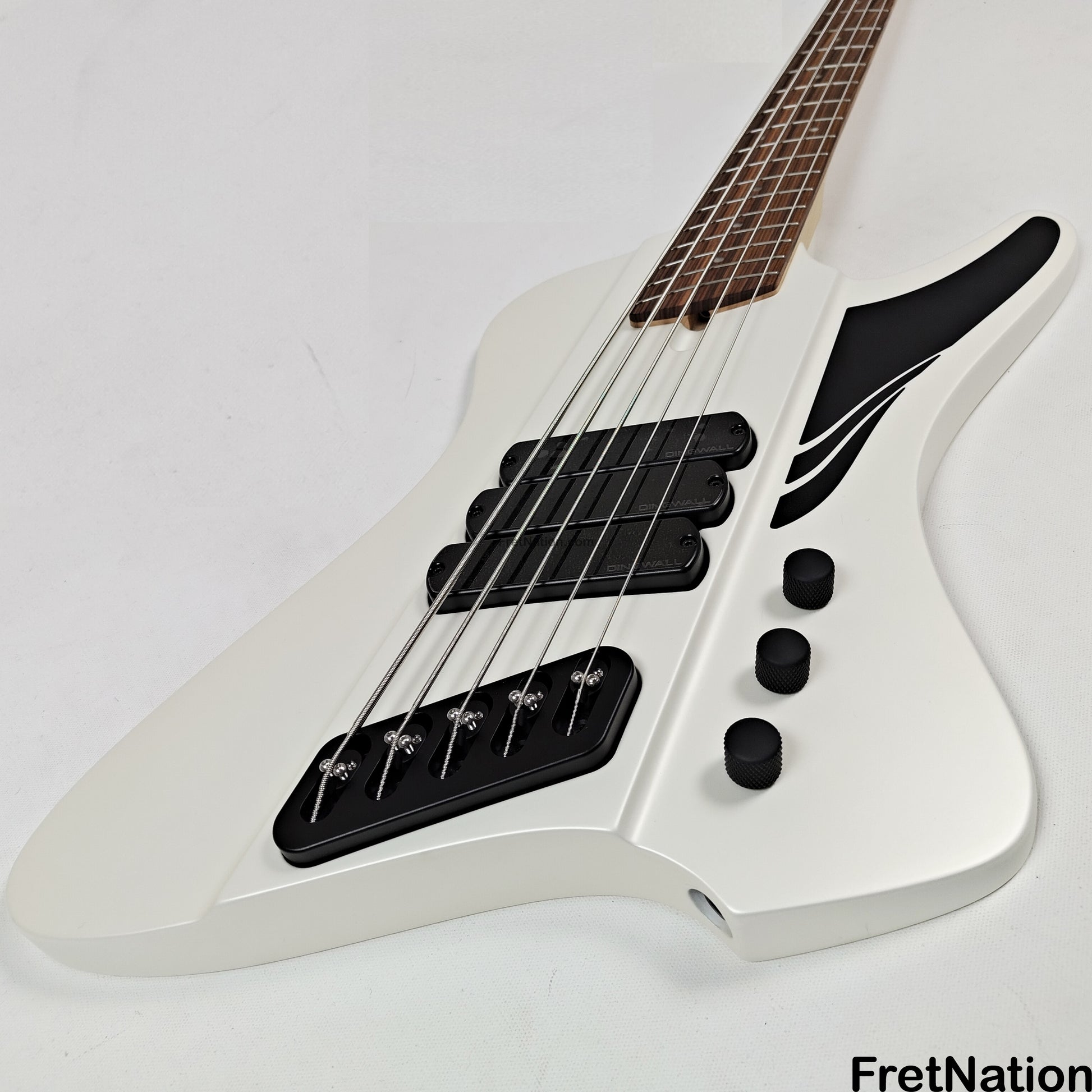 Dingwall Dingwall D-Roc Standard 5-String Ducati White - 11.08lbs #17015