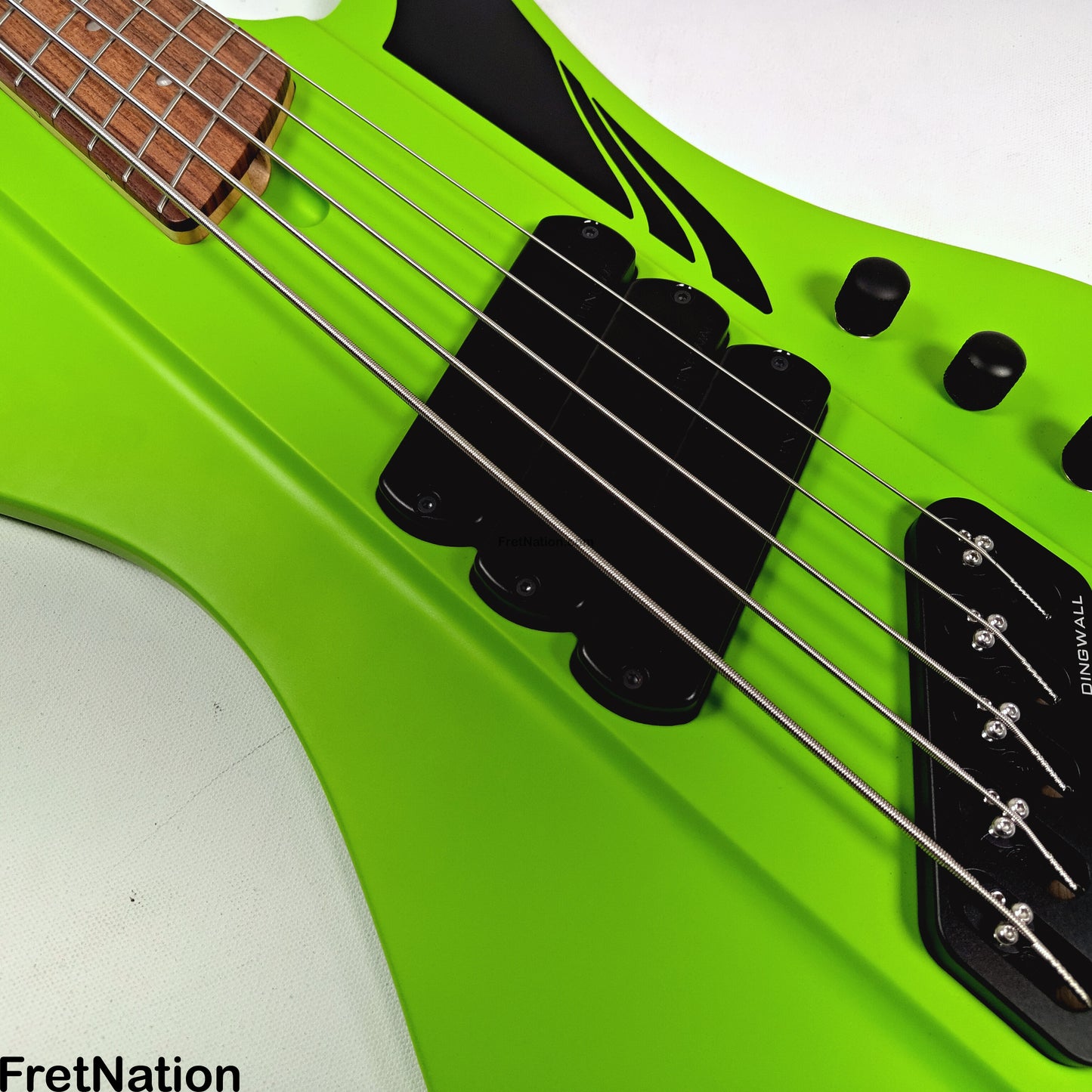 Dingwall Dingwall D-Roc Standard 5-String Matte Ferrari Green - 8.90lbs #16169