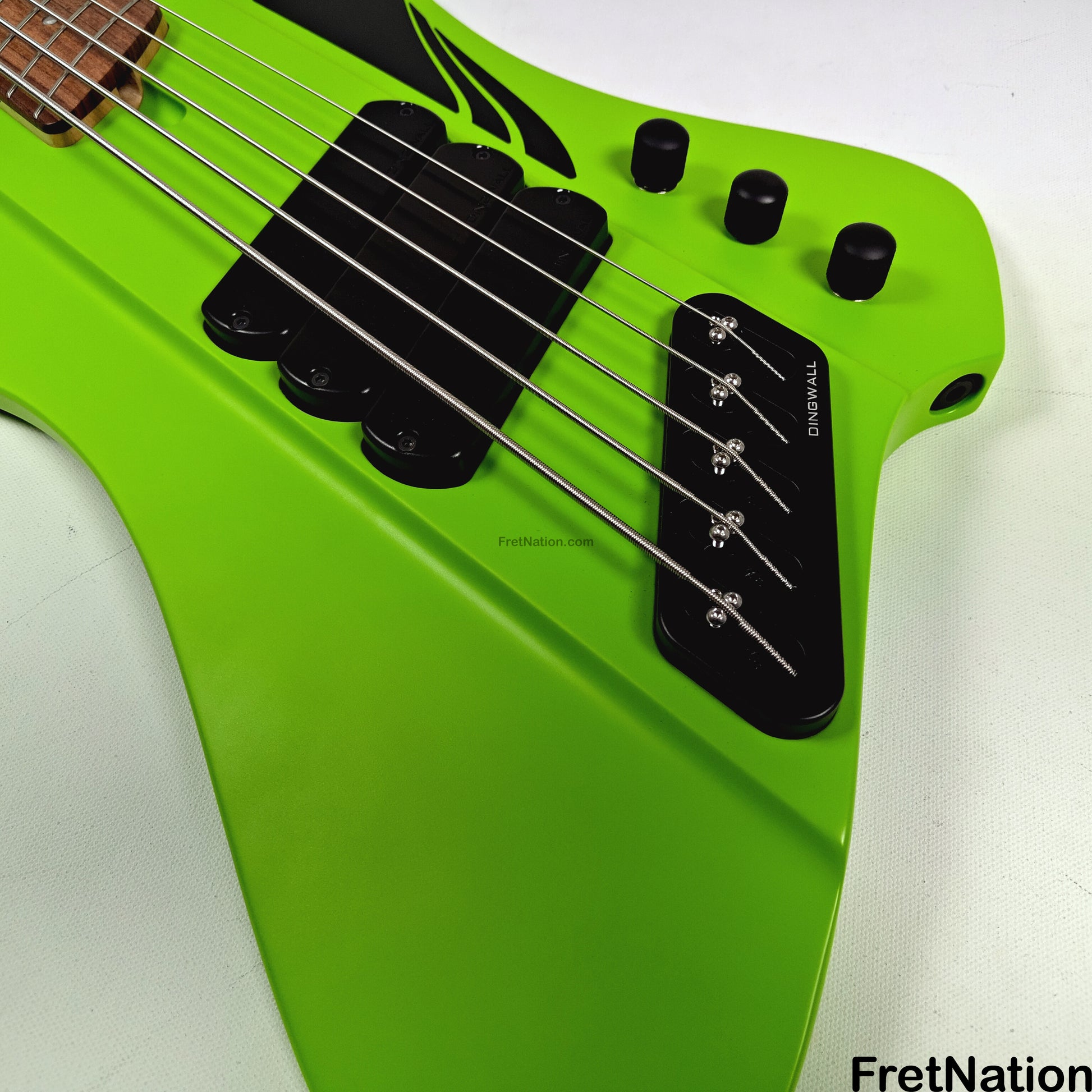 Dingwall Dingwall D-Roc Standard 5-String Matte Ferrari Green - 8.90lbs #16169