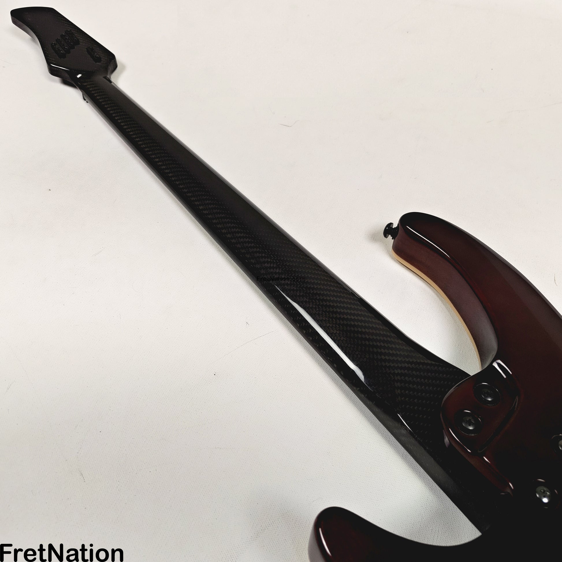KLOS Guitars KLOS Apollo V Custom Headless 5-String Bass Gold Fishman Fluence 8.48lbs - NAMM Display