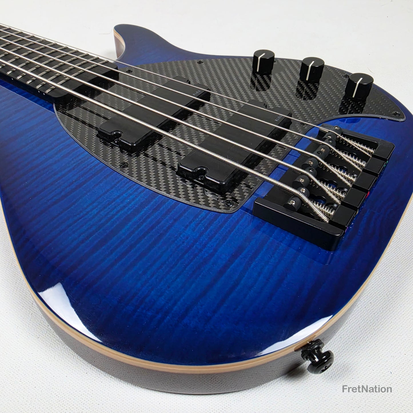 KLOS Guitars KLOS Apollo V Custom 5-String Bass Blue Flame w/ Blackouts 9.40lbs - Blemish