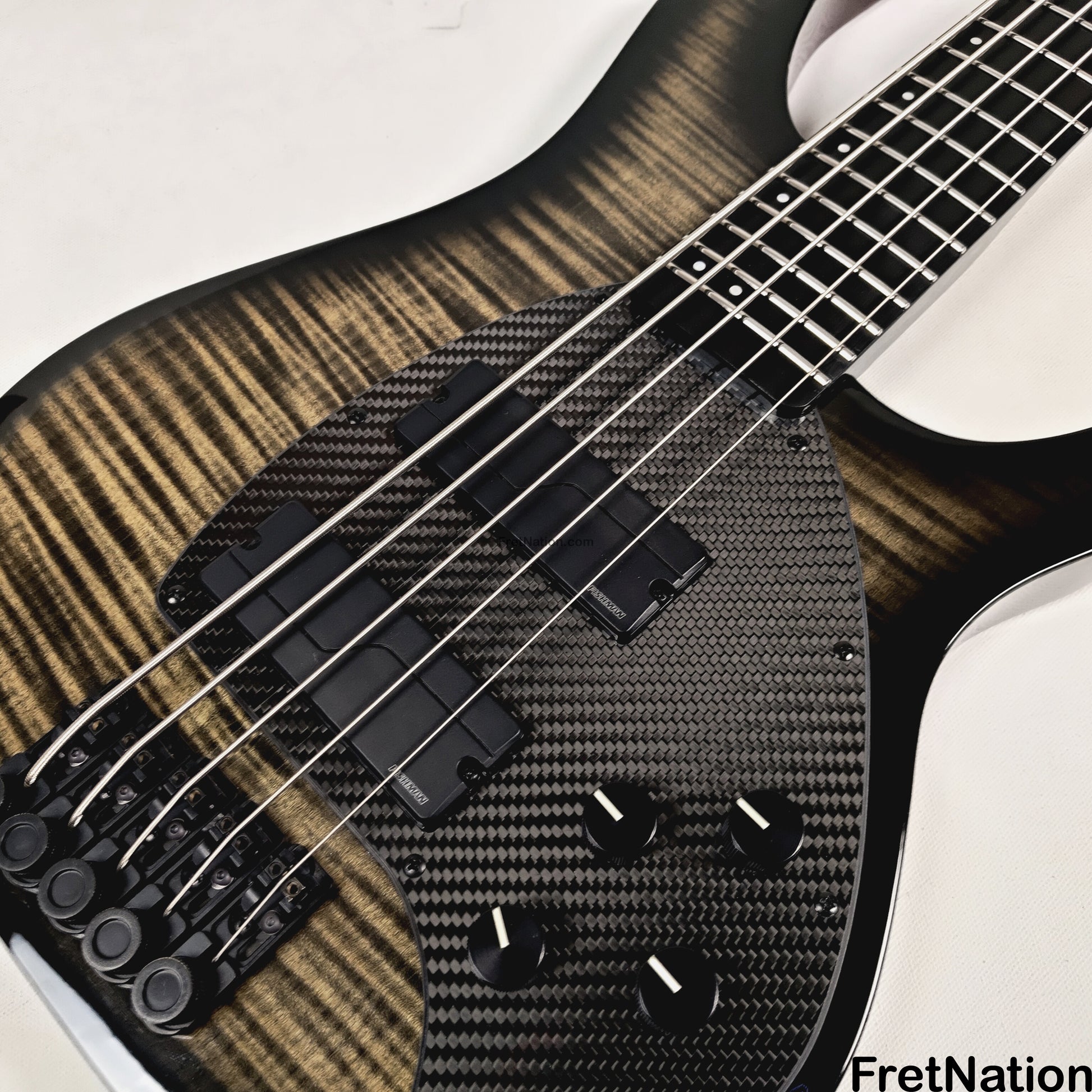 KLOS Guitars KLOS Apollo V Custom Headless 5-String Bass Black Flame Fishman Fluence 8.90lbs