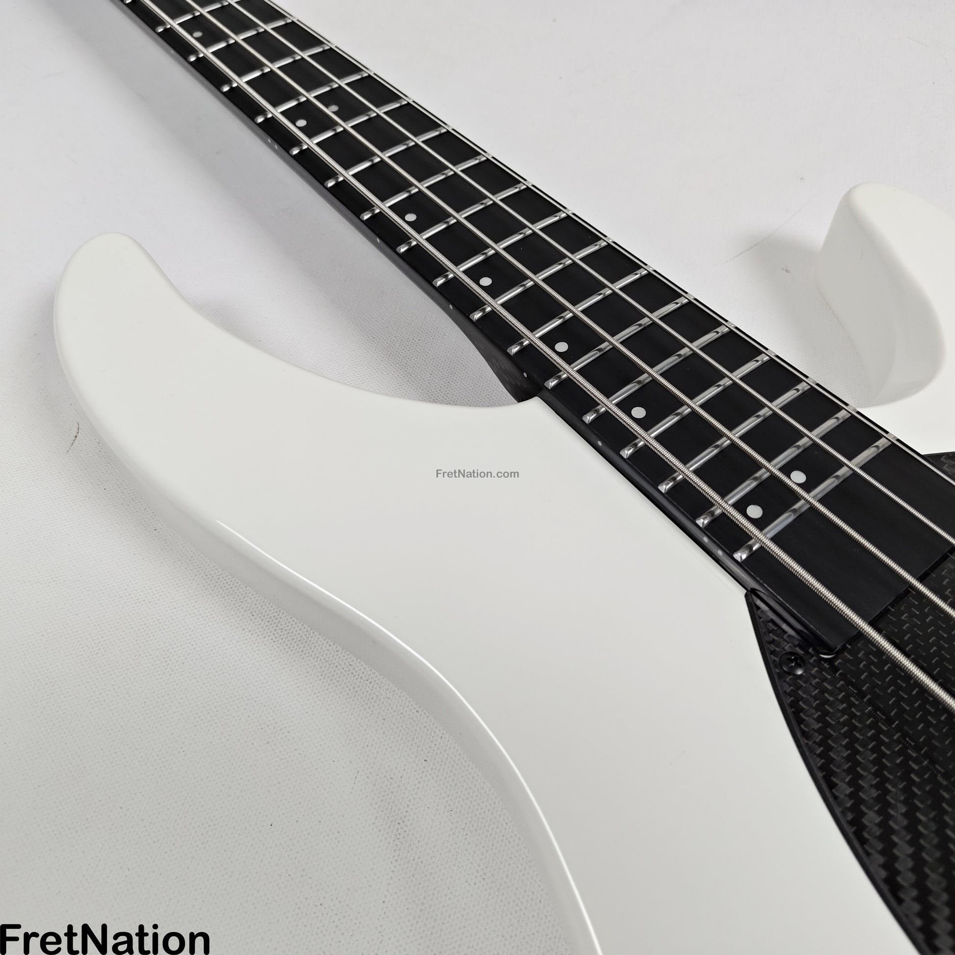 KLOS Guitars KLOS Apollo IV Standard 4-String Bass White w/ Carbon Fiber Neck 7.62lbs