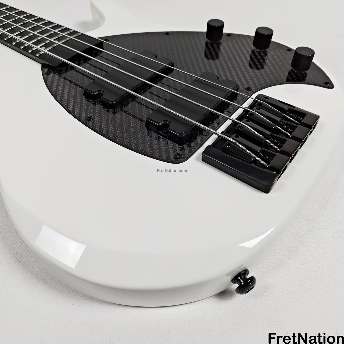 KLOS Guitars KLOS Apollo IV Standard 4-String Bass White w/ Carbon Fiber Neck 7.62lbs