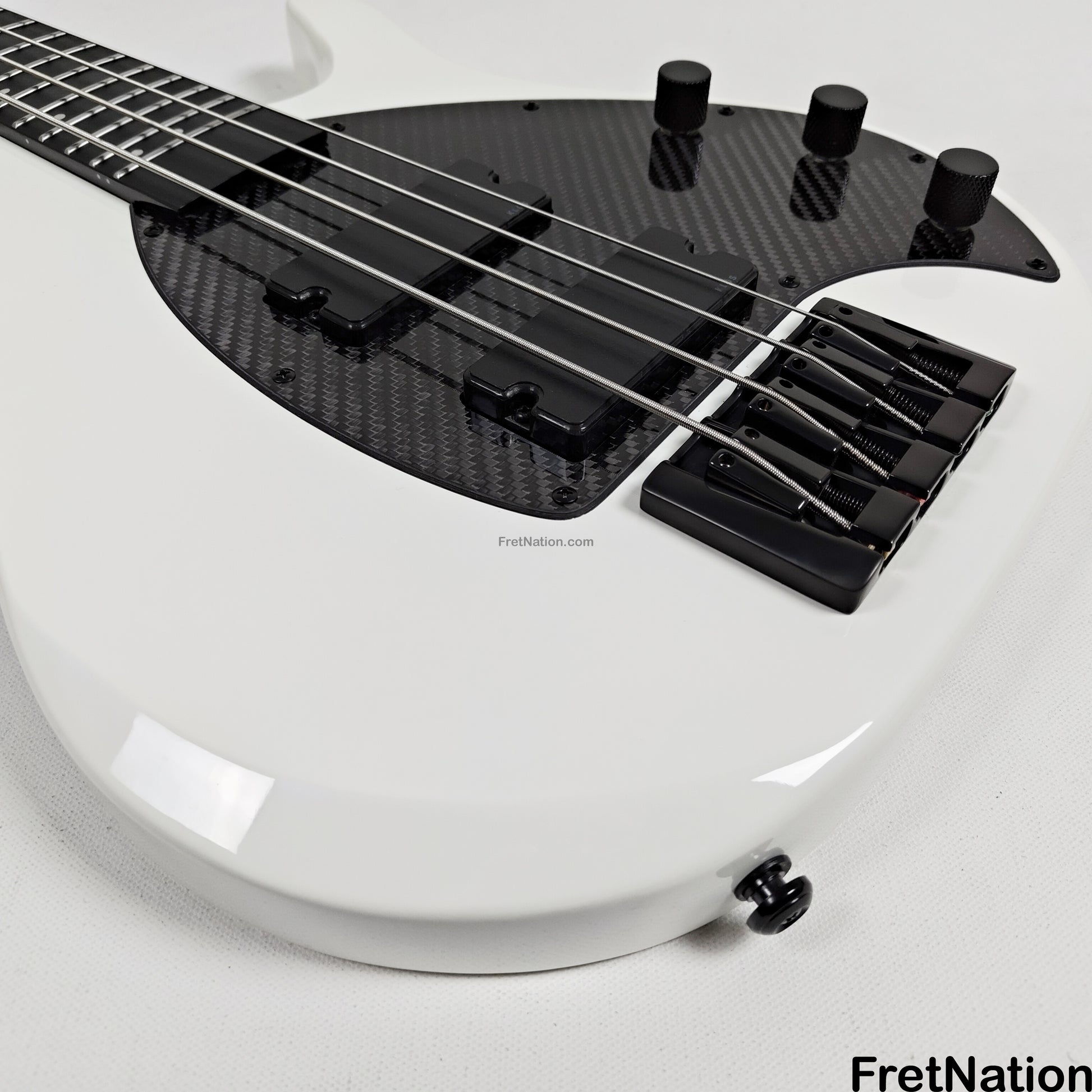 KLOS Guitars KLOS Apollo IV Standard 4-String Bass White w/ Carbon Fiber Neck 7.62lbs