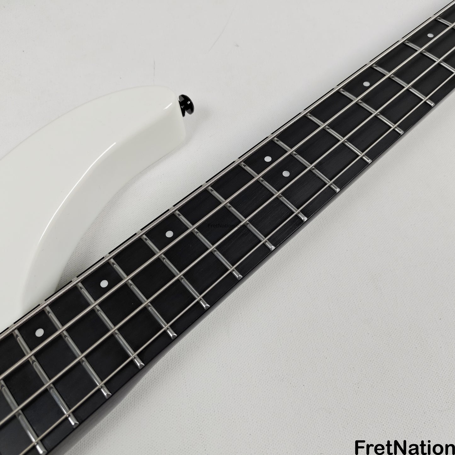 KLOS Guitars KLOS Apollo IV Standard 4-String Bass White w/ Carbon Fiber Neck 7.62lbs