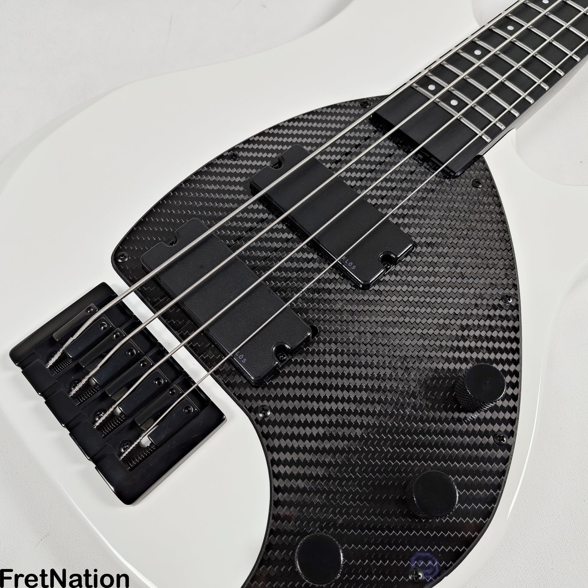 KLOS Guitars KLOS Apollo IV Standard 4-String Bass White w/ Carbon Fiber Neck 7.62lbs