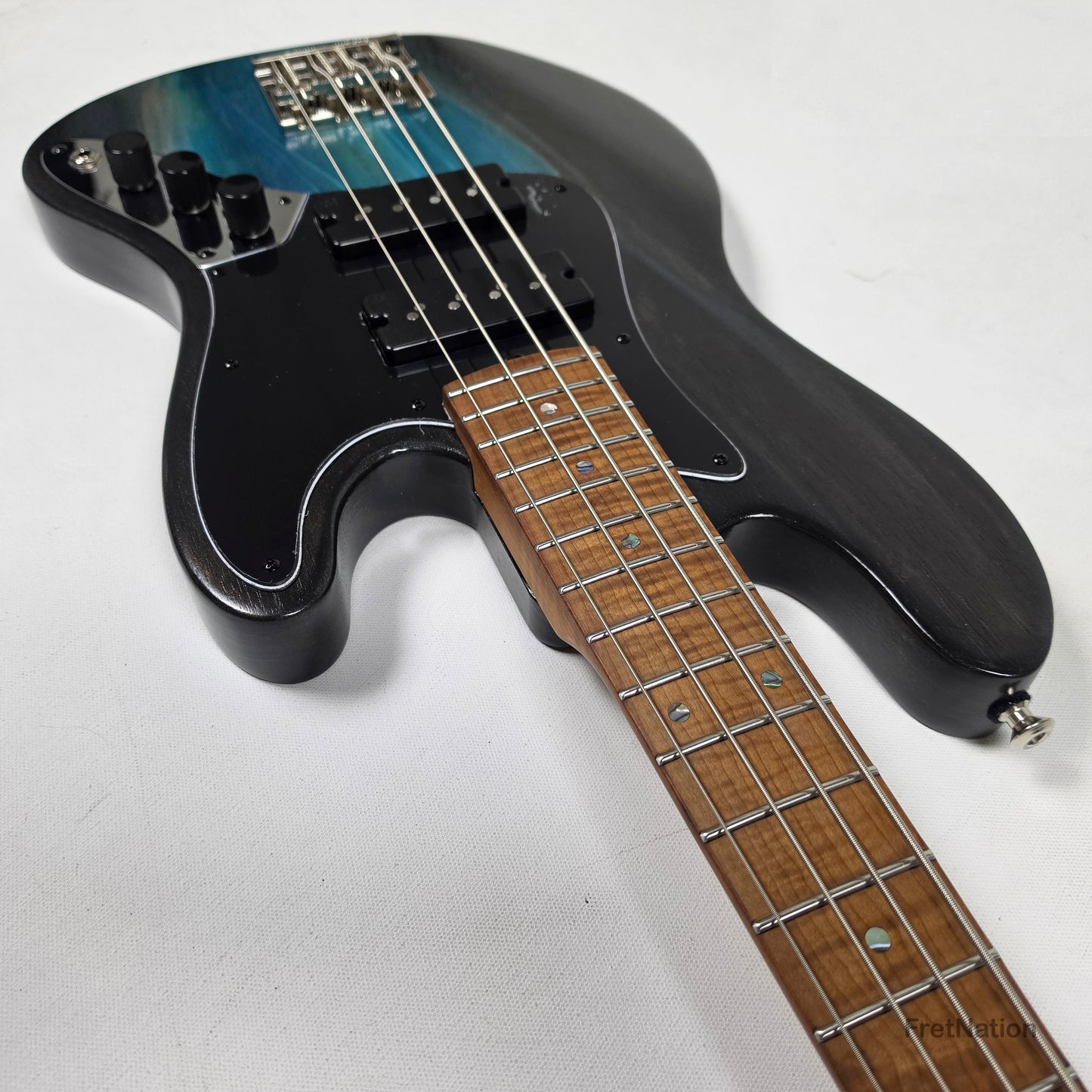 McGrath J-Style Thumper Short Scale 4-String Bass Nordstrands Passive - Black Sands 8.20lbs