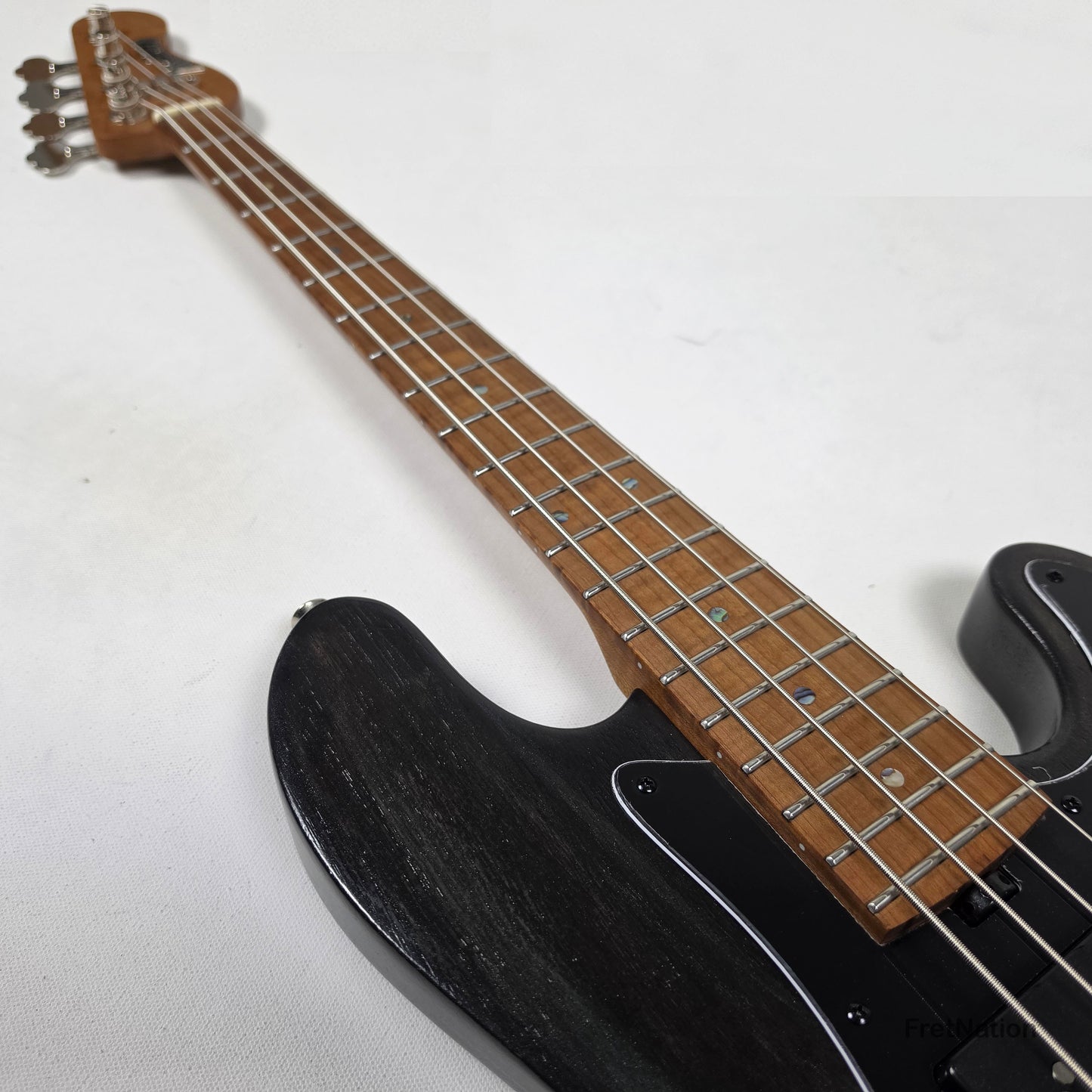 McGrath J-Style Thumper Short Scale 4-String Bass Nordstrands Passive - Black Sands 8.20lbs