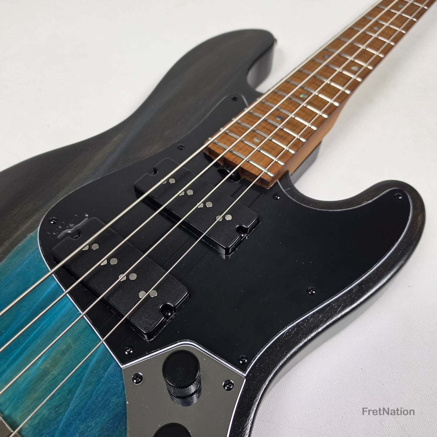 McGrath J-Style Thumper Short Scale 4-String Bass Nordstrands Passive - Black Sands 8.20lbs