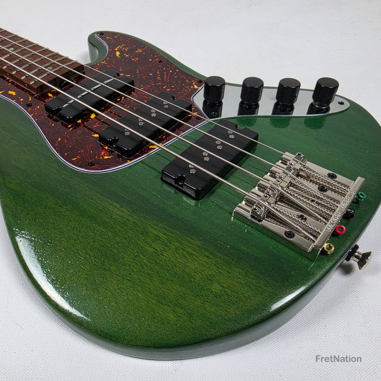 McGrath J-Style Thunderhorse IV 4-String Bass Nordstrand 12-Way Tilt - British Racing Green 9.02lbs