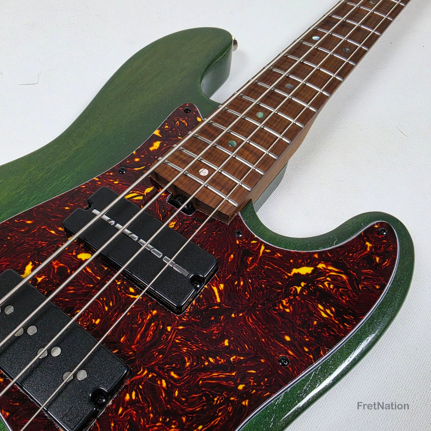 McGrath J-Style Thunderhorse IV 4-String Bass Nordstrand 12-Way Tilt - British Racing Green 9.02lbs