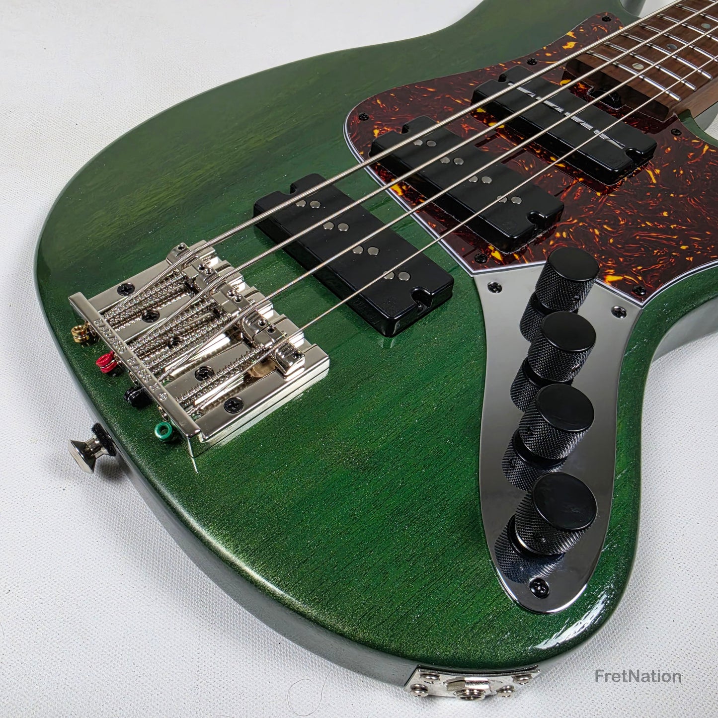 McGrath J-Style Thunderhorse IV 4-String Bass Nordstrand 12-Way Tilt - British Racing Green 9.02lbs