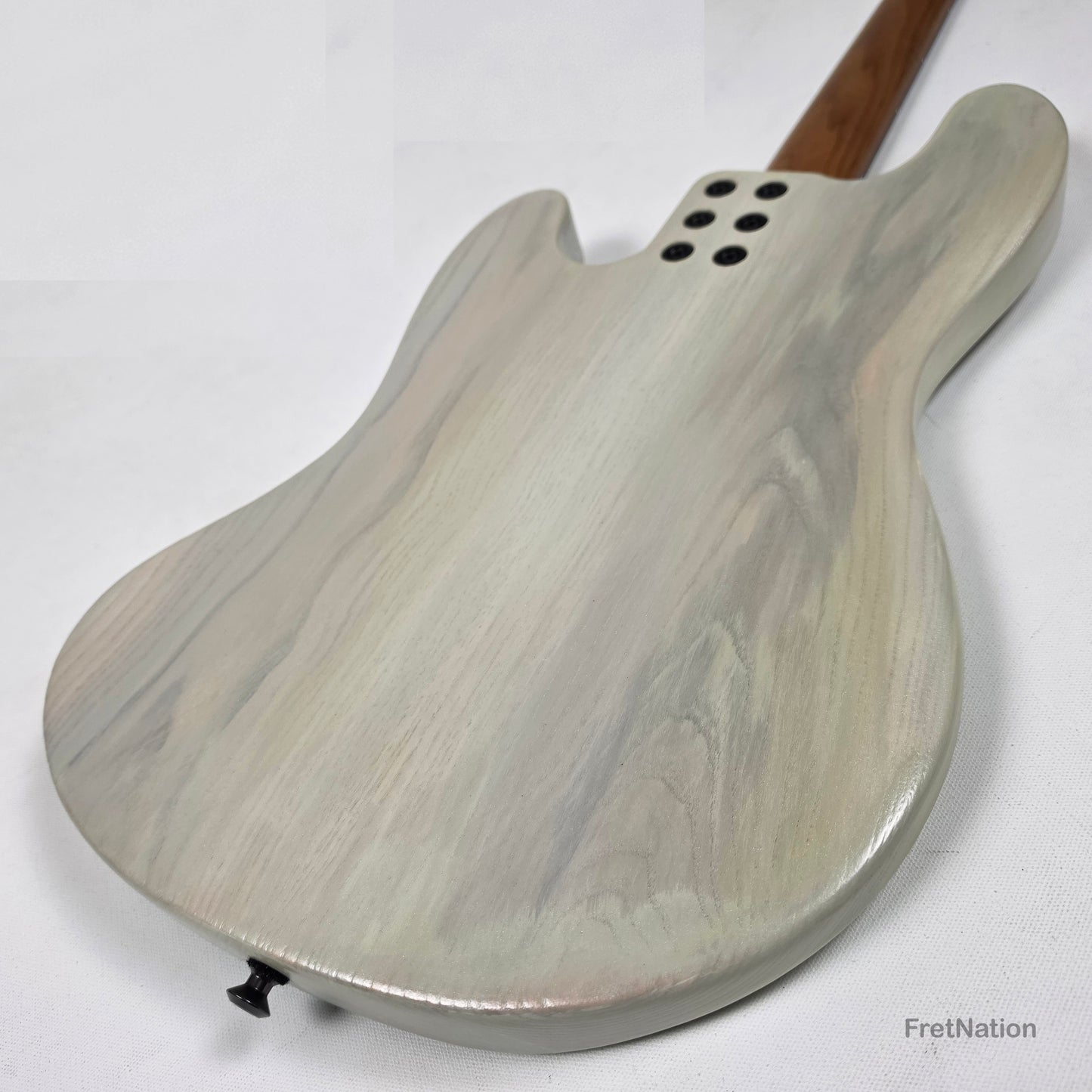 McGrath J-Style Thumper Short Scale 4-String Bass EMG Passive - White Sands 10.16lbs