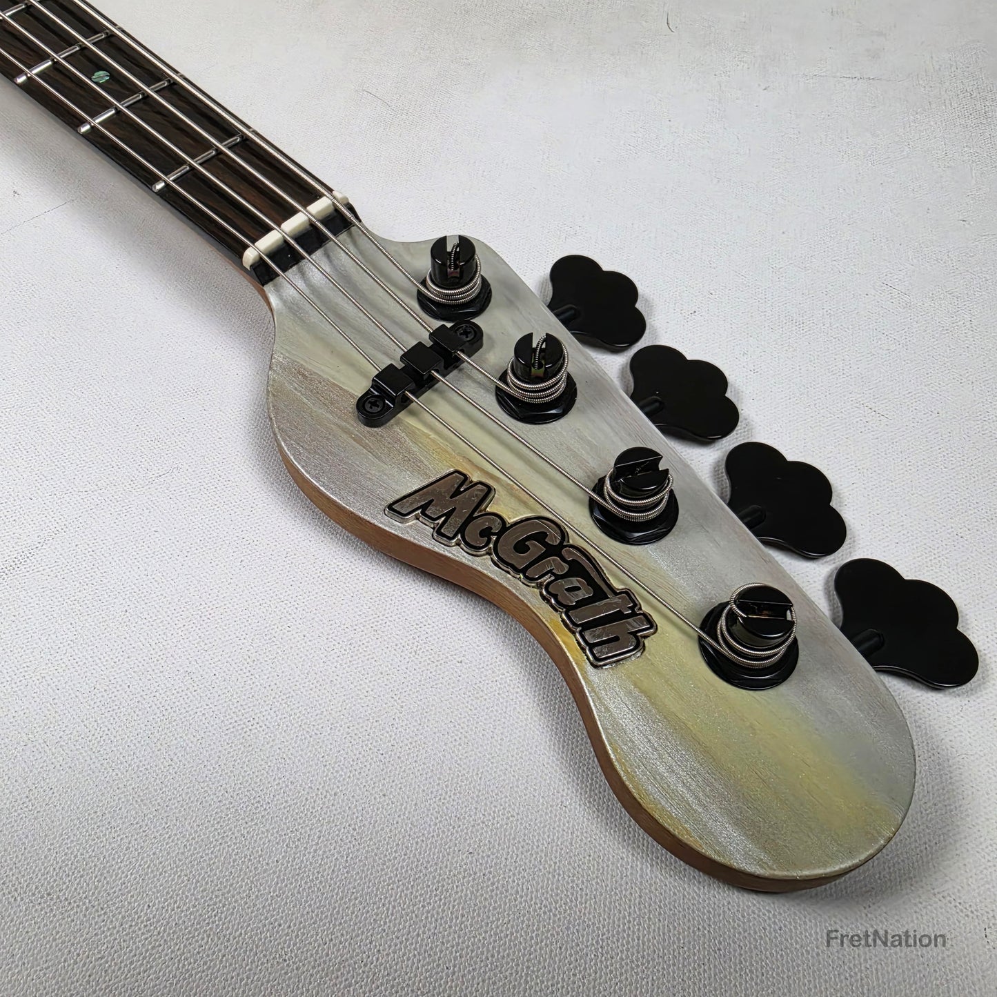 McGrath J-Style Thumper Short Scale 4-String Bass EMG Passive - White Sands 10.16lbs