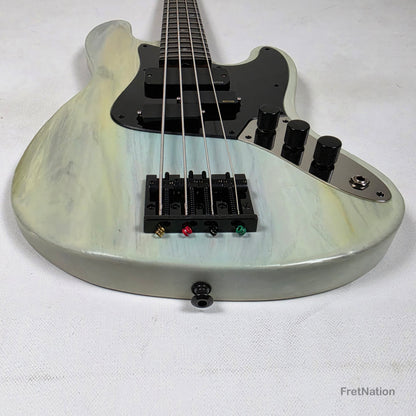 McGrath J-Style Thumper Short Scale 4-String Bass EMG Passive - White Sands 10.16lbs