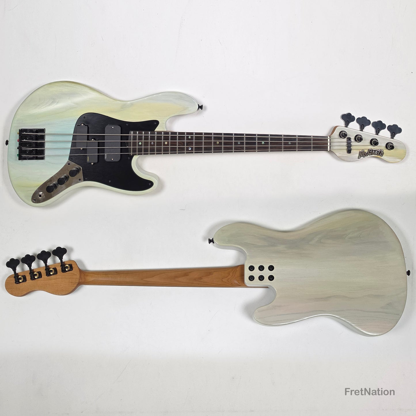 McGrath J-Style Thumper Short Scale 4-String Bass EMG Passive - White Sands 10.16lbs