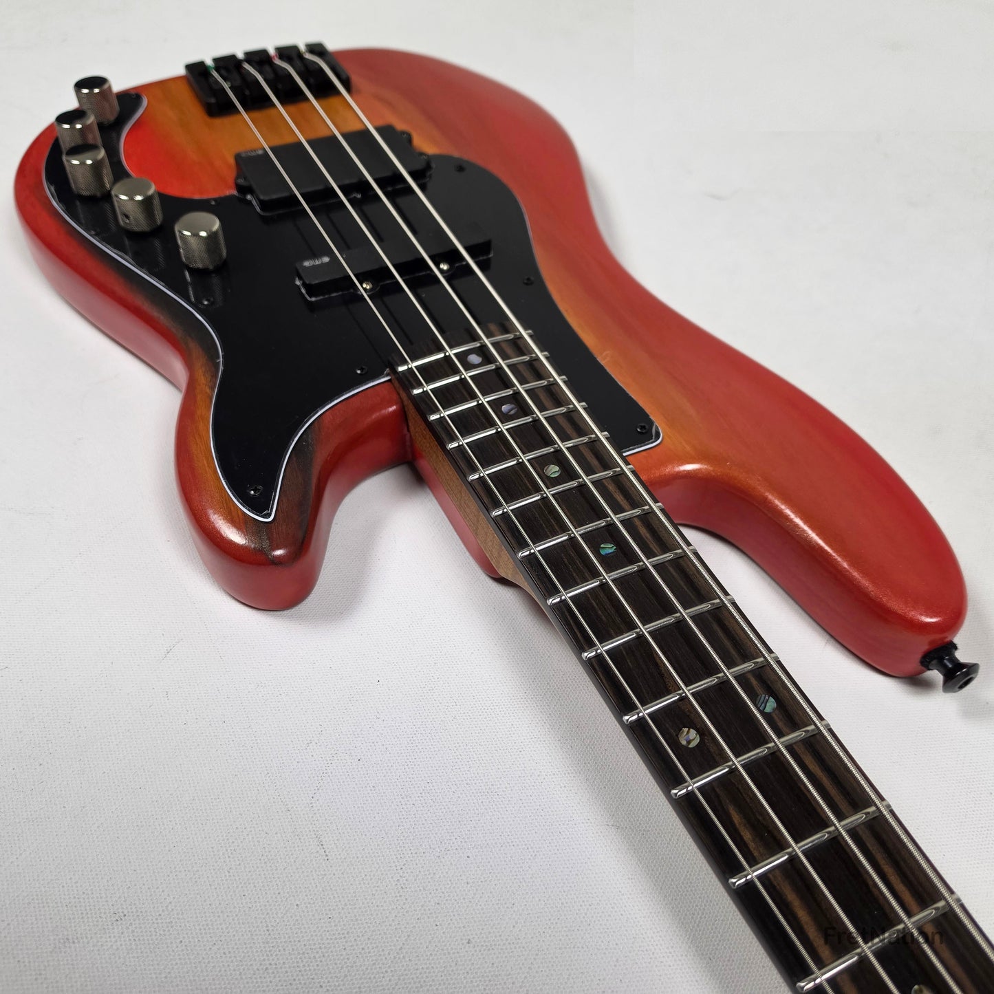 McGrath P-Style MM/J 4-String Bass EMG 12-Way - Red Flame 8.72lbs