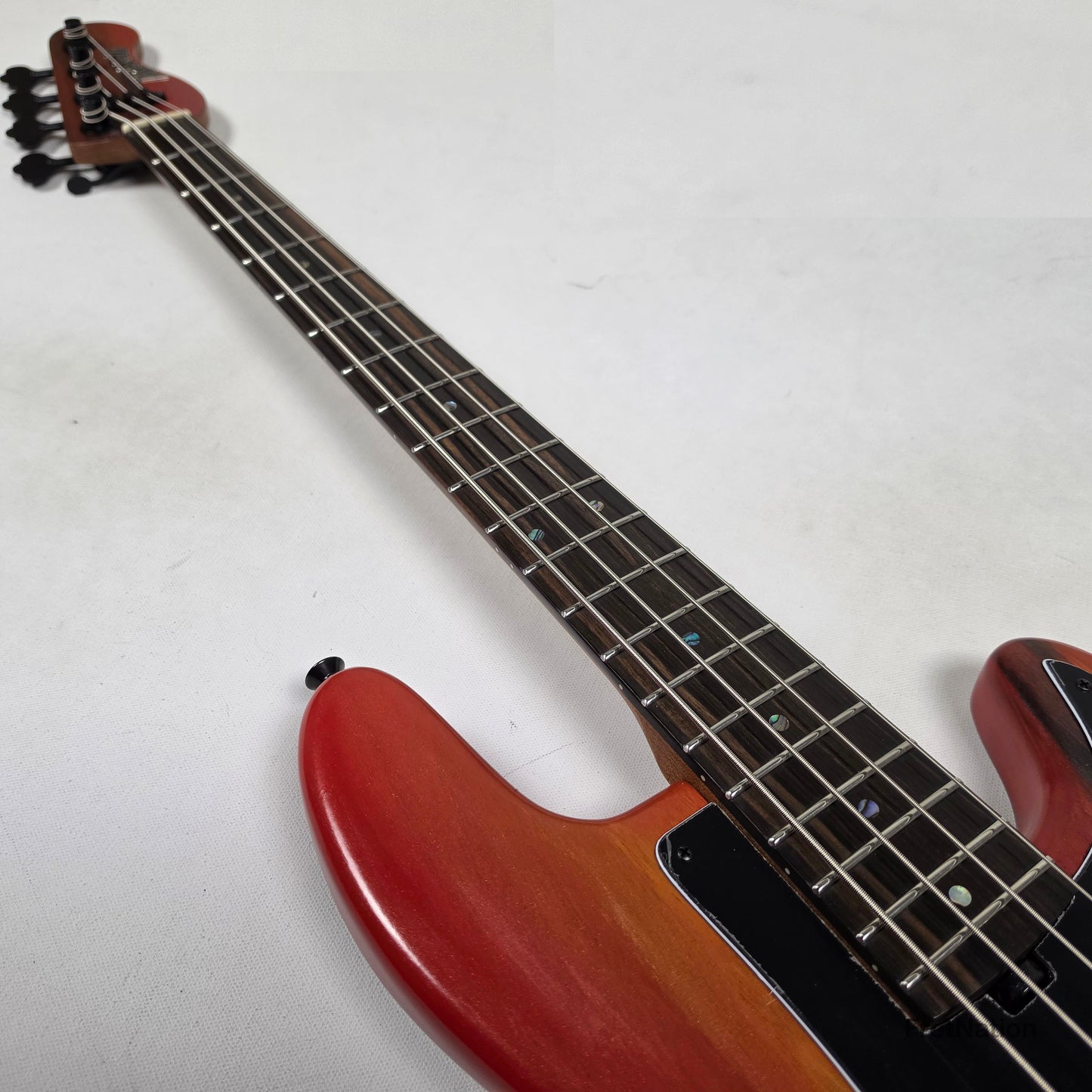 McGrath P-Style MM/J 4-String Bass EMG 12-Way - Red Flame 8.72lbs