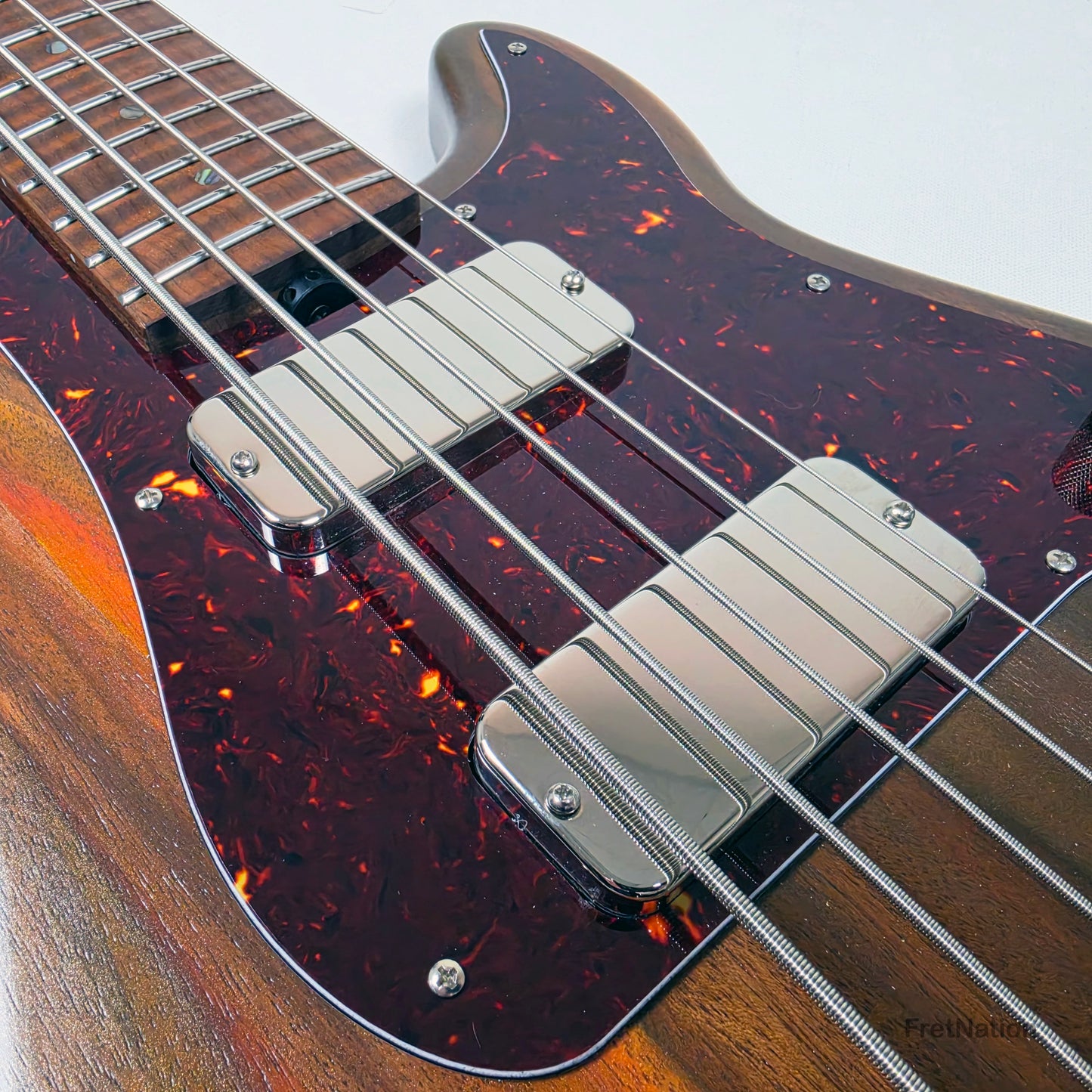 McGrath Thumper Medium Scale 5-String Bass Fralin Passive - Whiskey 9.04lbs