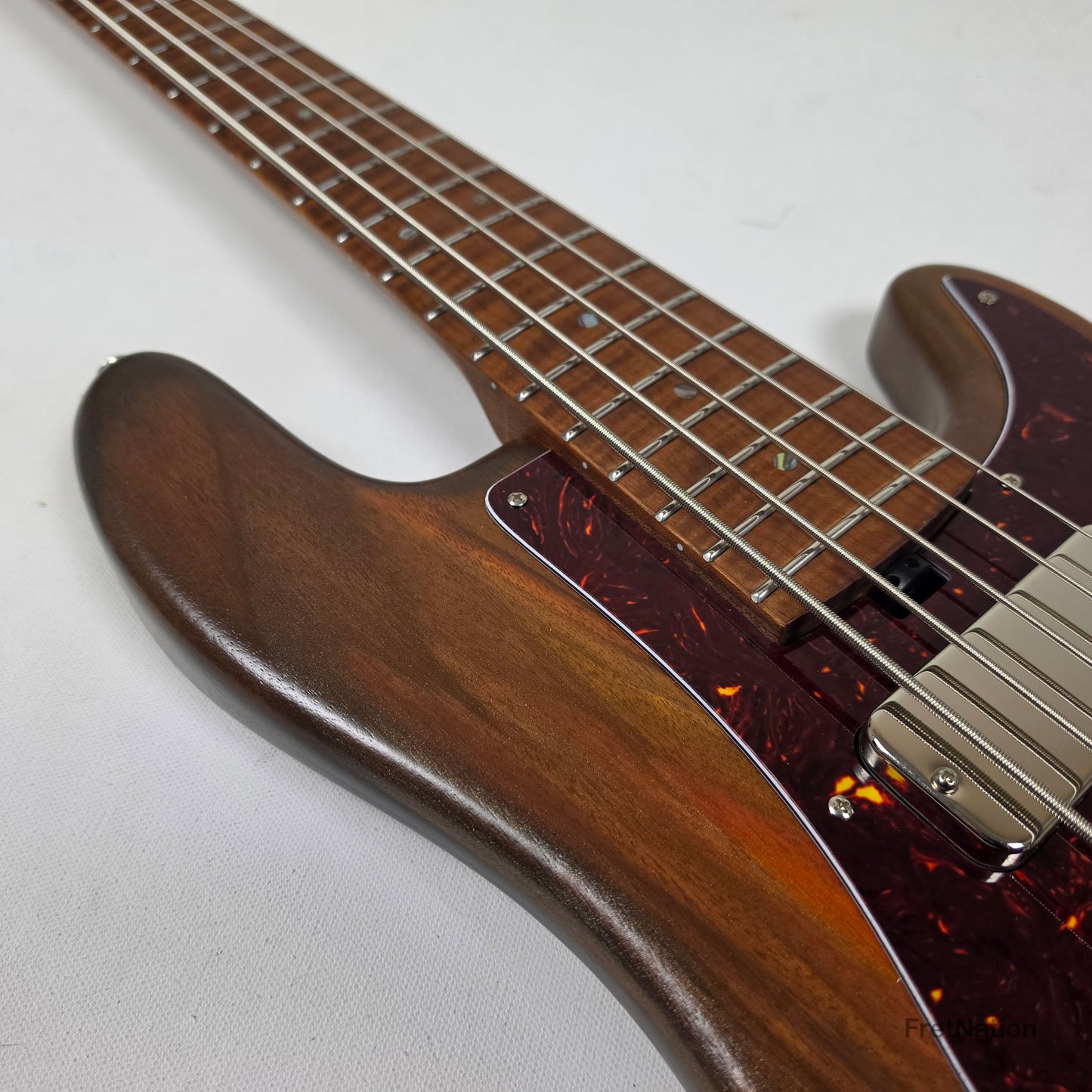 McGrath Thumper Medium Scale 5-String Bass Fralin Passive - Whiskey 9.04lbs
