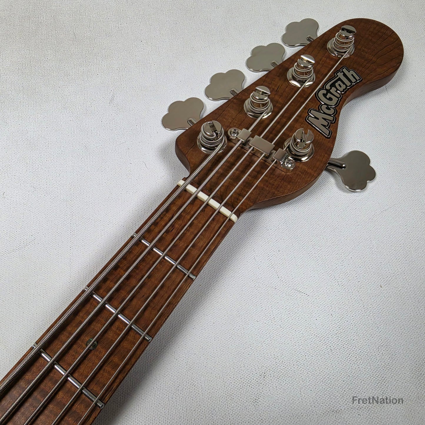 McGrath Thumper Medium Scale 5-String Bass Fralin Passive - Whiskey 9.04lbs