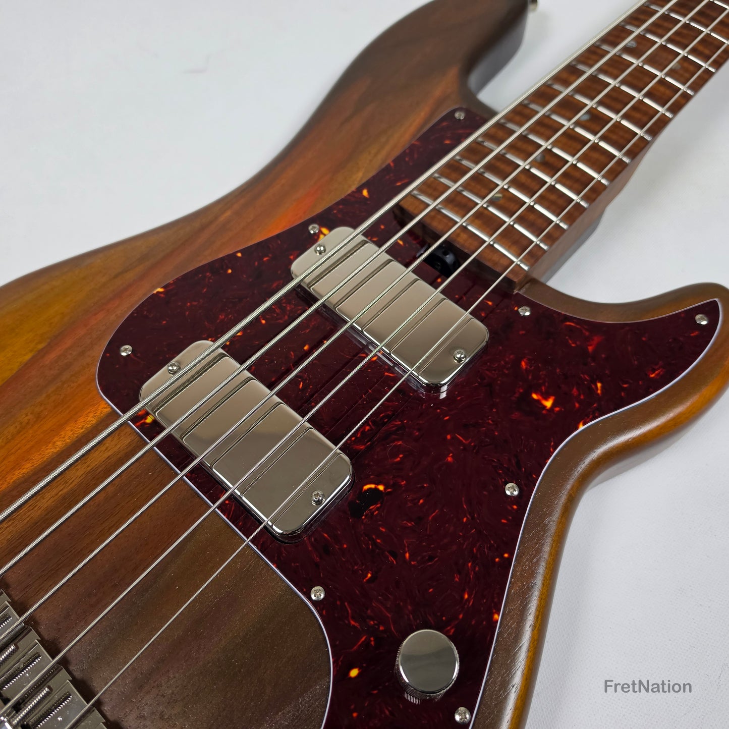 McGrath Thumper Medium Scale 5-String Bass Fralin Passive - Whiskey 9.04lbs