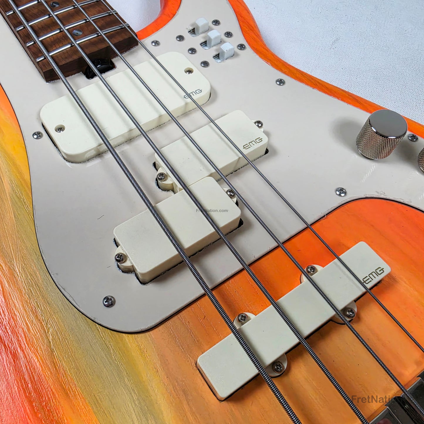 McGrath Guitars McGrath Thunderhorse IV 4-String Bass EMG - Creamsicle 8.32lbs