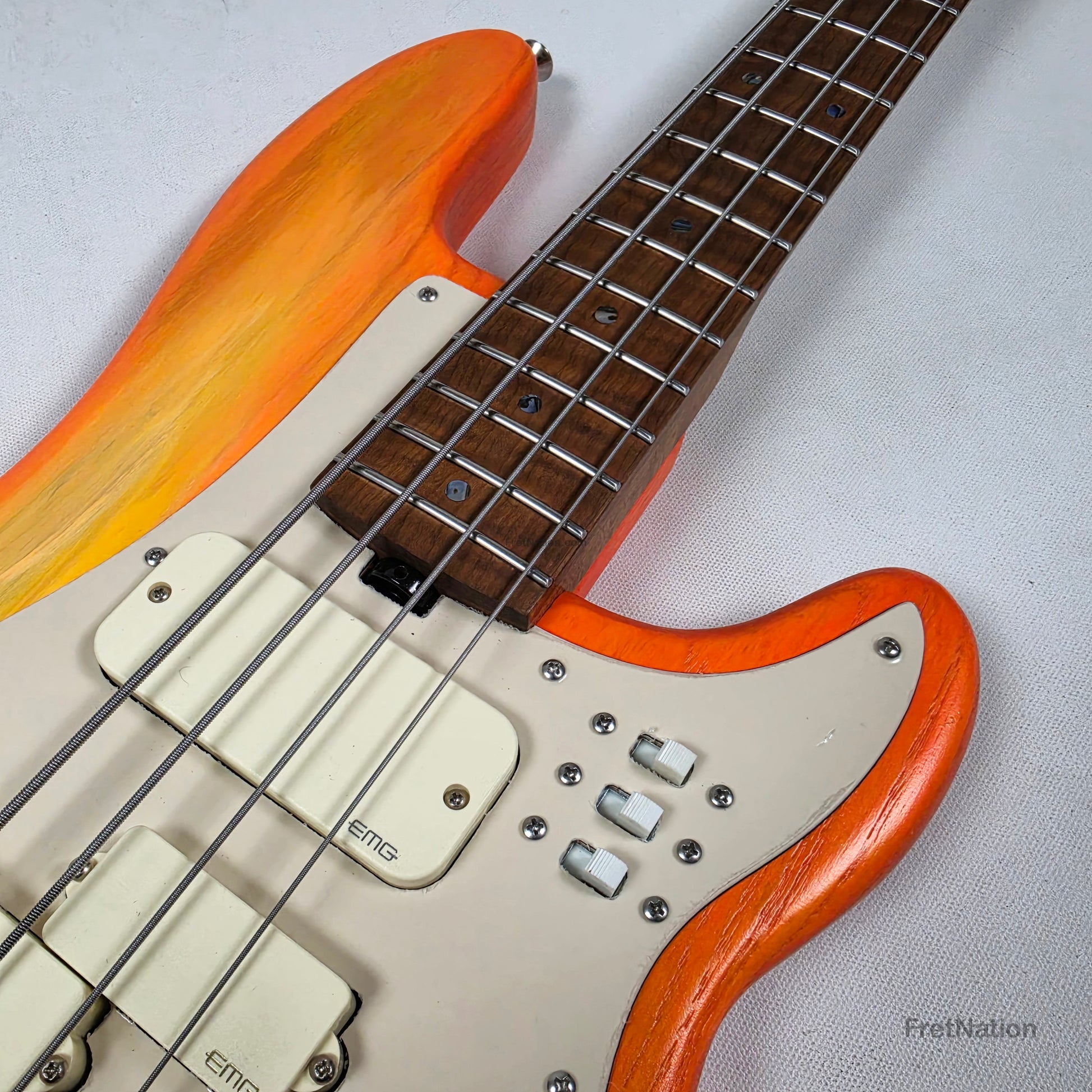 McGrath Guitars McGrath Thunderhorse IV 4-String Bass EMG - Creamsicle 8.32lbs