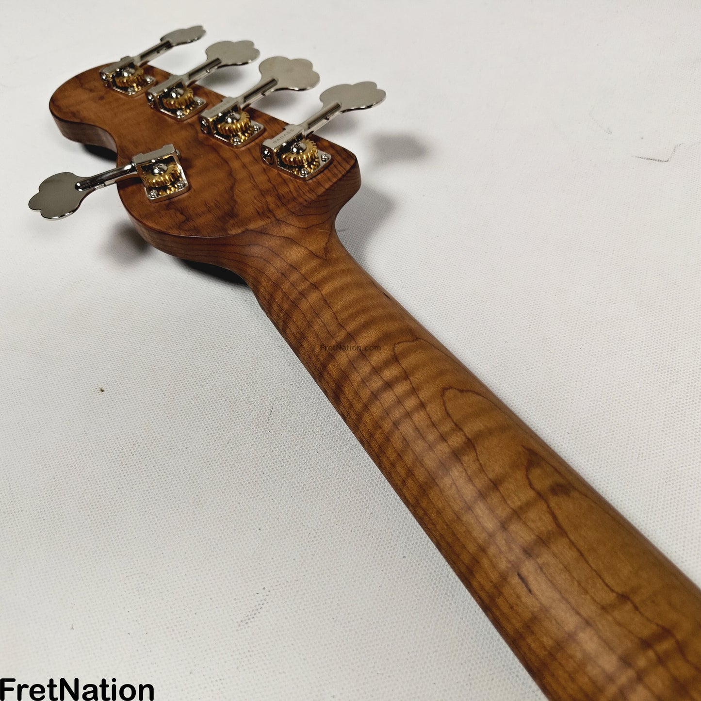 McGrath Guitars McGrath Thunderhorse V 5-String Bass EMG HZ - Black Sands 9.56lbs
