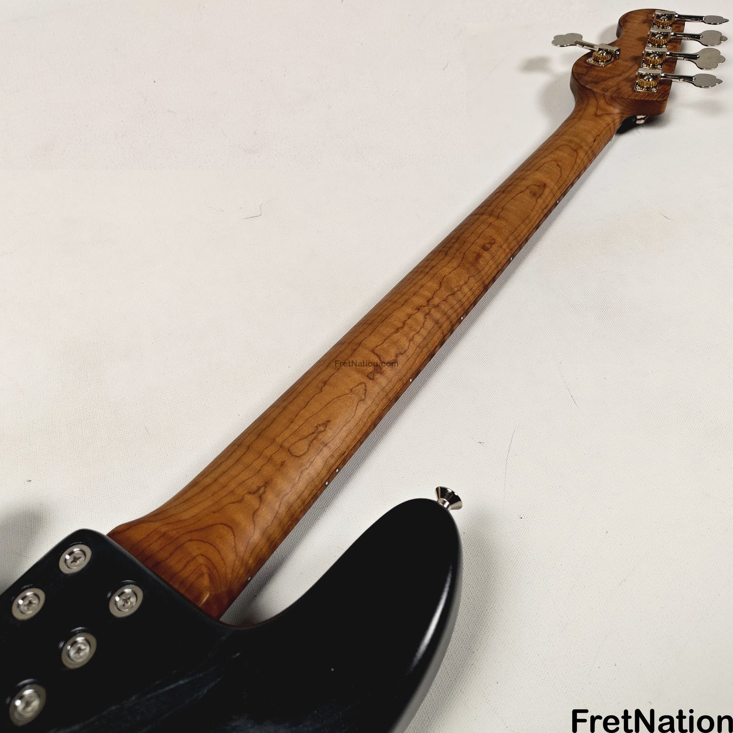 McGrath Guitars McGrath Thunderhorse V 5-String Bass EMG HZ - Black Sands 9.56lbs