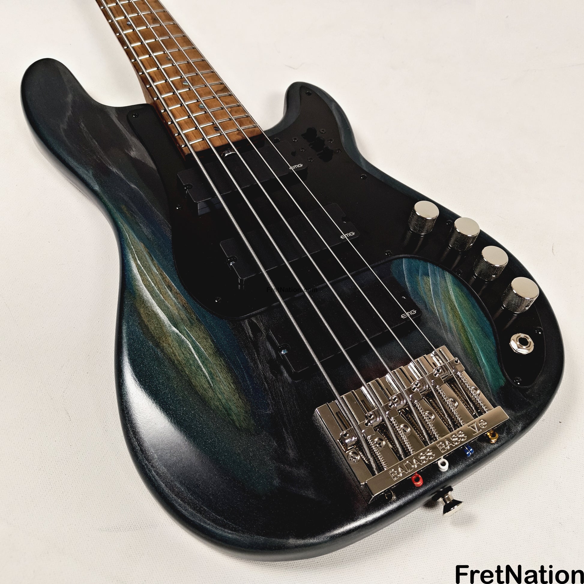 McGrath Guitars McGrath Thunderhorse V 5-String Bass EMG HZ - Black Sands 9.56lbs