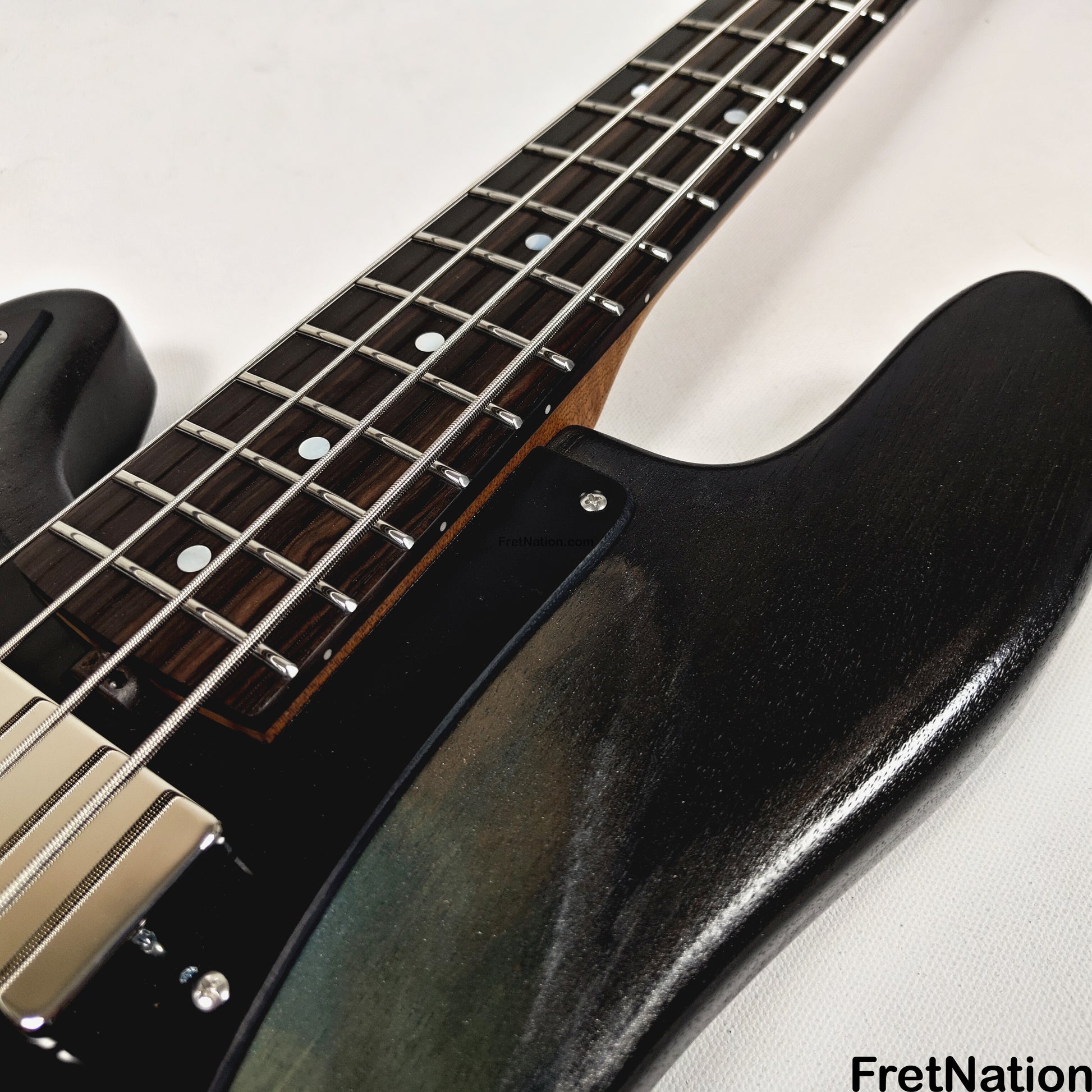 McGrath Guitars McGrath Thunderhorse IV 4-String Lefty Bass DiMarzio Relentless - Black Sands 8.76lbs