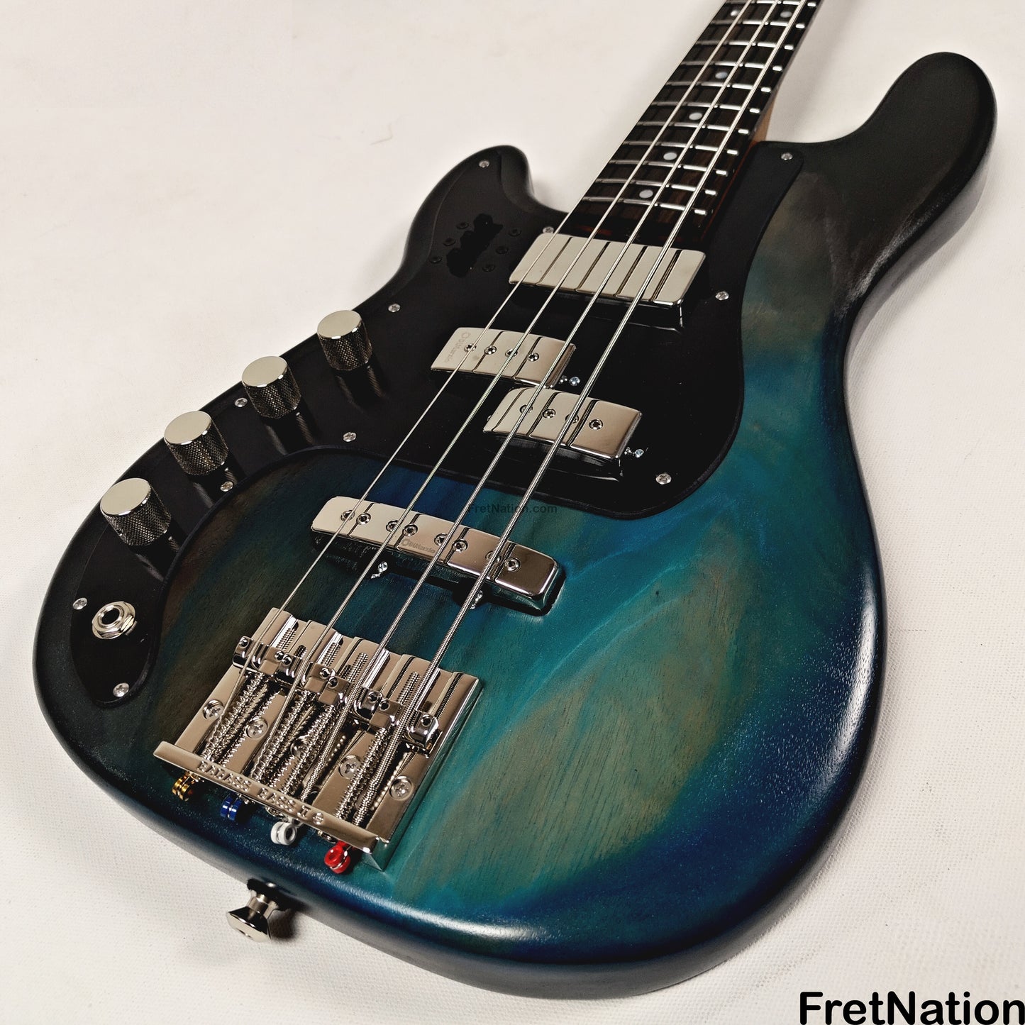 McGrath Guitars McGrath Thunderhorse IV 4-String Lefty Bass DiMarzio Relentless - Black Sands 8.76lbs