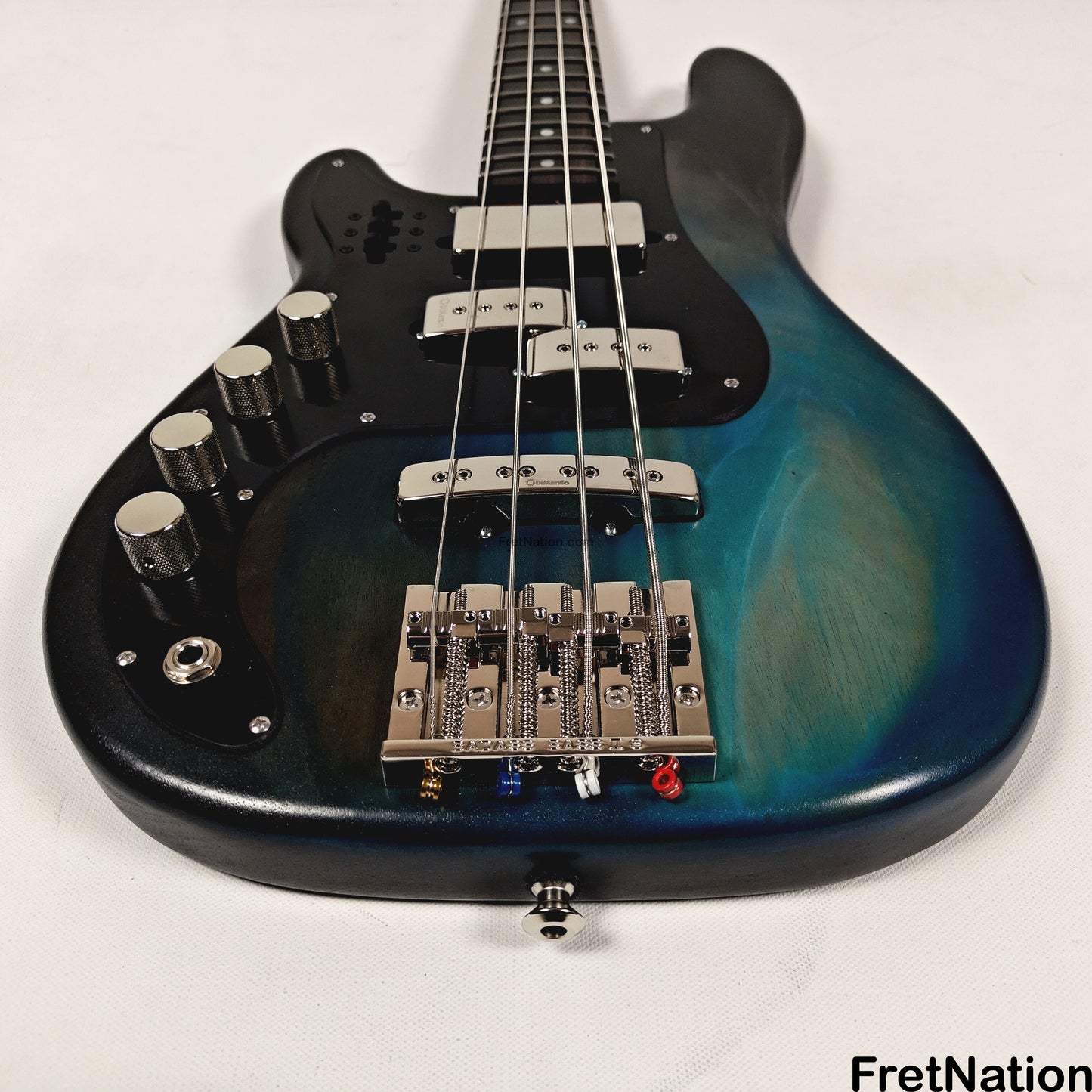 McGrath Guitars McGrath Thunderhorse IV 4-String Lefty Bass DiMarzio Relentless - Black Sands 8.76lbs