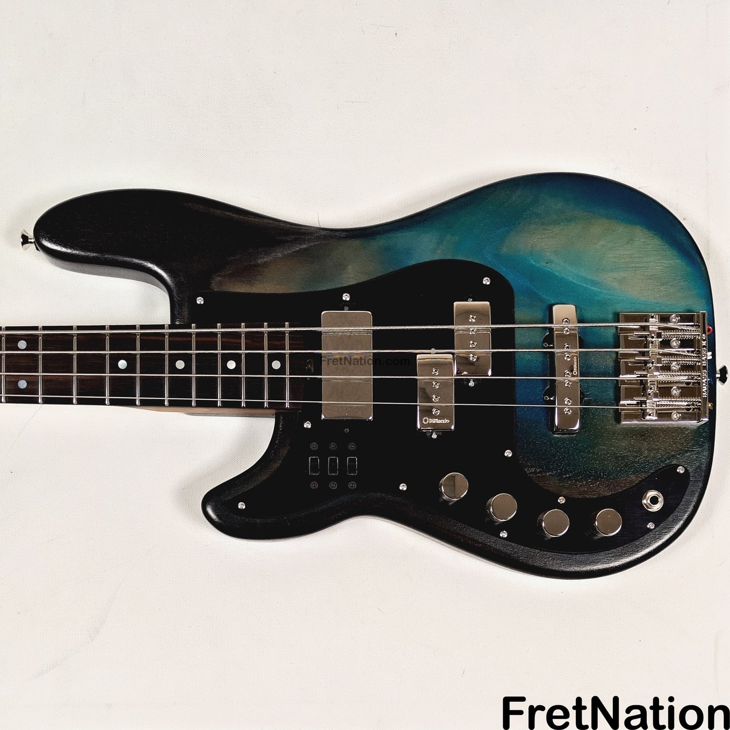 McGrath Guitars McGrath Thunderhorse IV 4-String Lefty Bass DiMarzio Relentless - Black Sands 8.76lbs