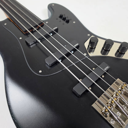 McGrath Guitars McGrath J-Style Thunderhorse IV 4-String Fretless Bass EMG - Orbital Ink 8.54lbs