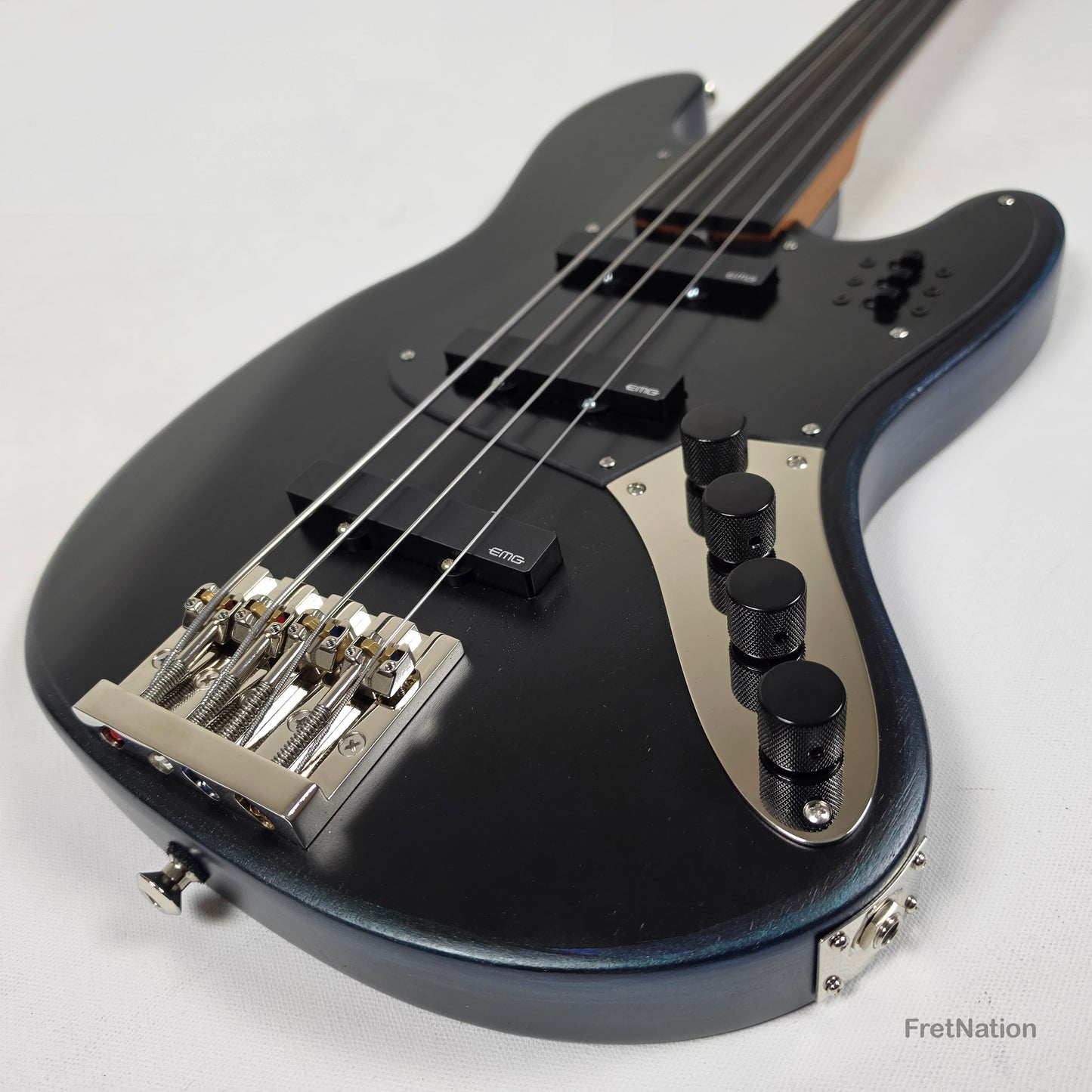 McGrath Guitars McGrath J-Style Thunderhorse IV 4-String Fretless Bass EMG - Orbital Ink 8.54lbs