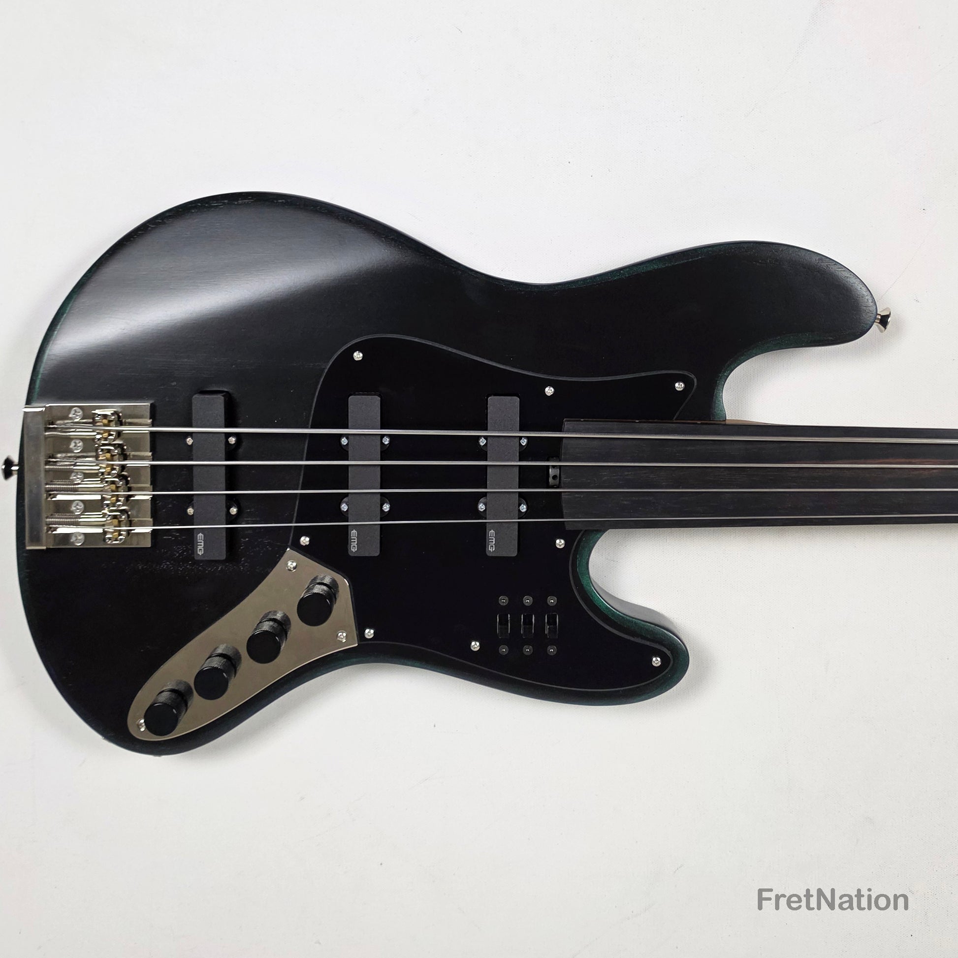 McGrath Guitars McGrath J-Style Thunderhorse IV 4-String Fretless Bass EMG - Orbital Ink 8.54lbs