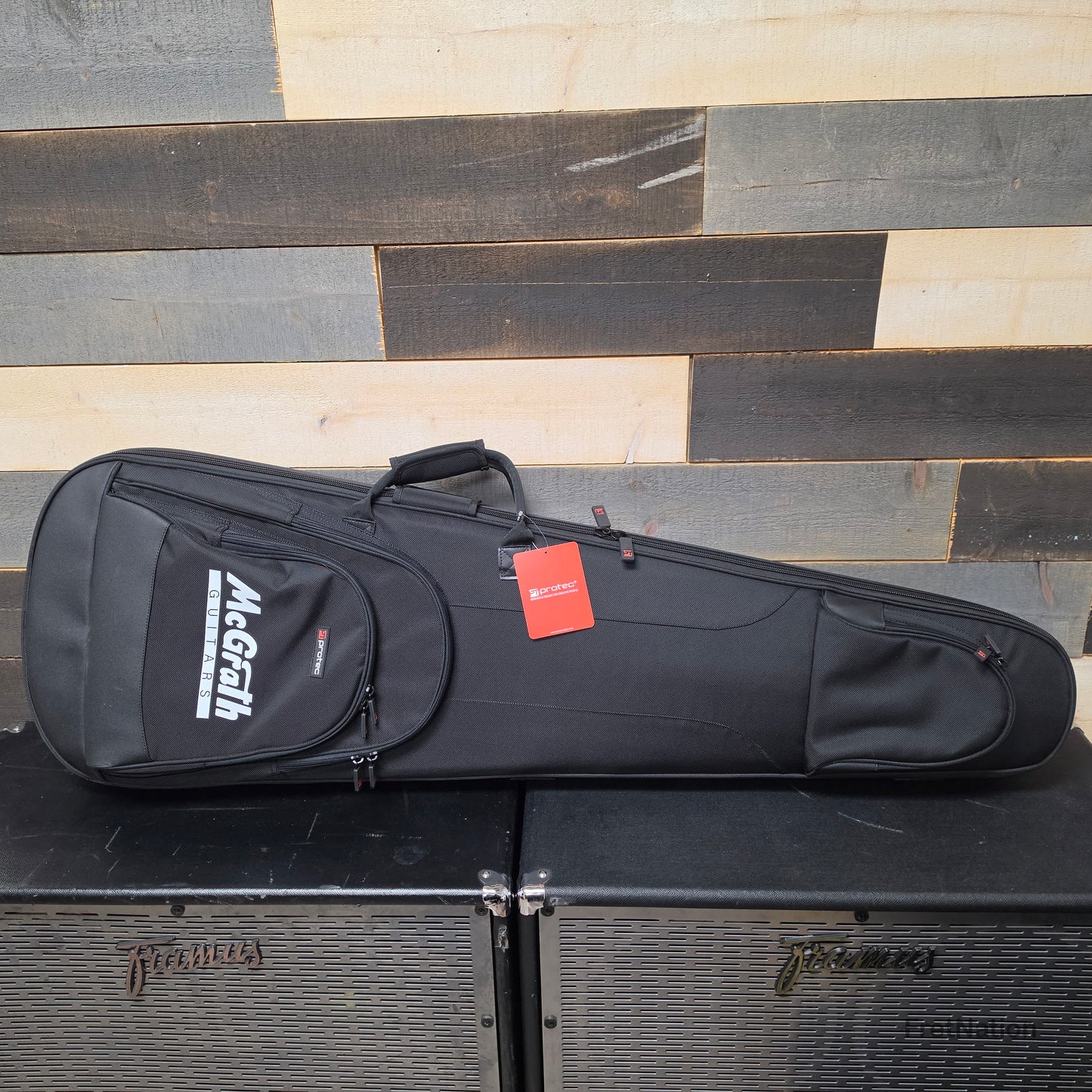 McGrath J-Style Thunderhorse IV 4-String Bass Dimarzio Relentless 12-Way Tilt - Peach 8.86lbs
