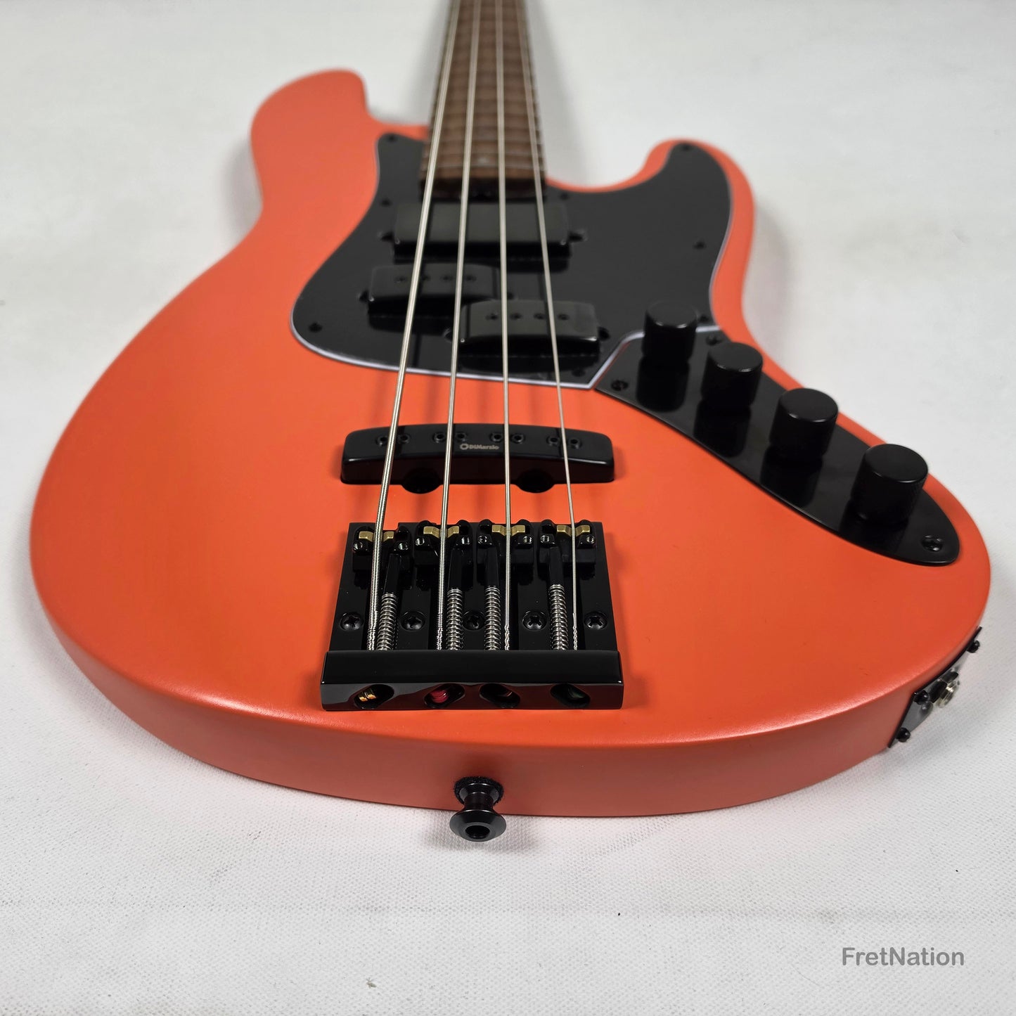 McGrath J-Style Thunderhorse IV 4-String Bass Dimarzio Relentless 12-Way Tilt - Peach 8.86lbs