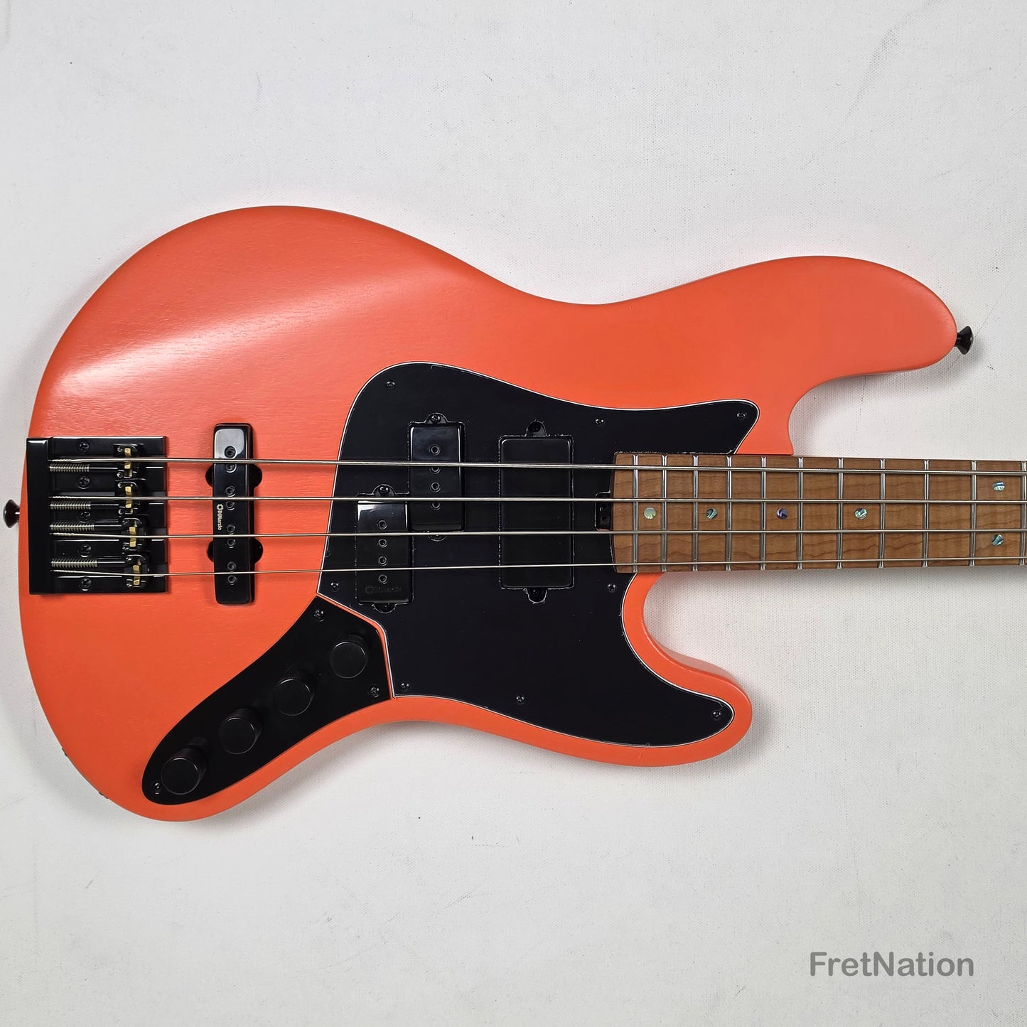 McGrath J-Style Thunderhorse IV 4-String Bass Dimarzio Relentless 12-Way Tilt - Peach 8.86lbs