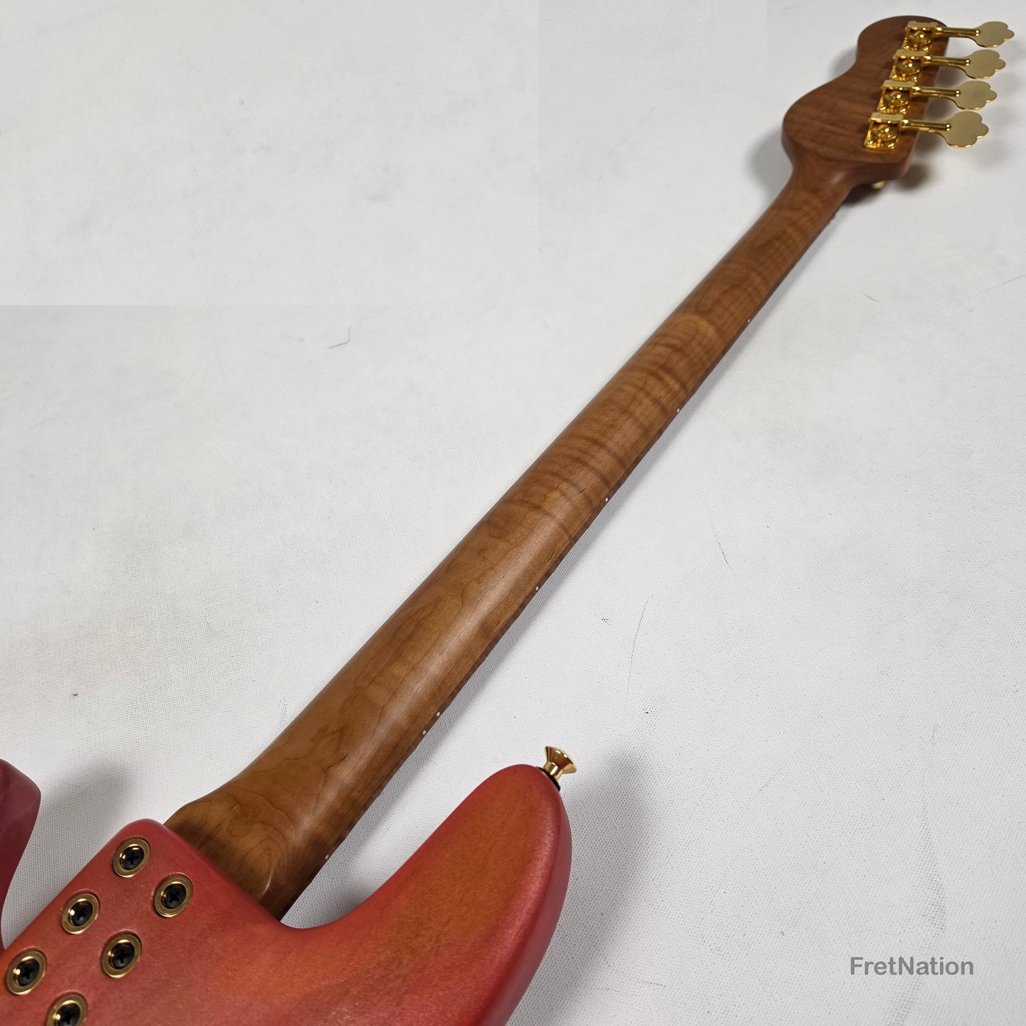 McGrath Guitars McGrath Thunderhorse IV 4-String Bass DiMarzio Relentless - Gold Dusk 8.66lbs