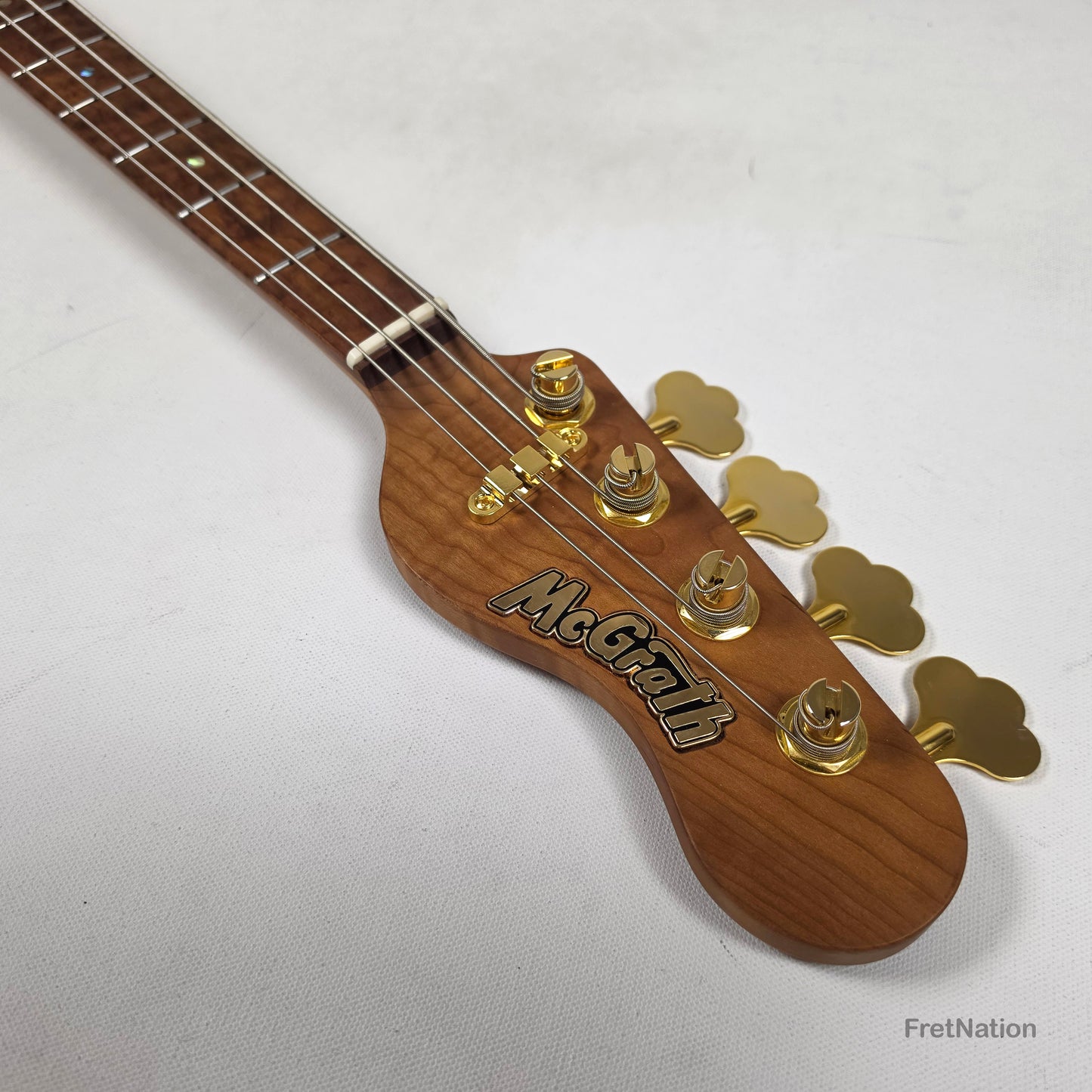 McGrath Guitars McGrath Thunderhorse IV 4-String Bass DiMarzio Relentless - Gold Dusk 8.66lbs