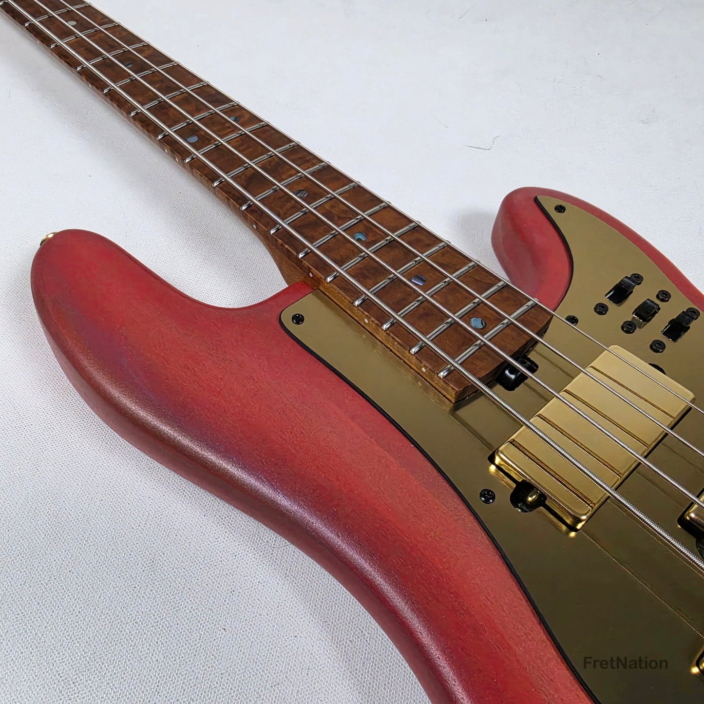 McGrath Guitars McGrath Thunderhorse IV 4-String Bass DiMarzio Relentless - Gold Dusk 8.66lbs