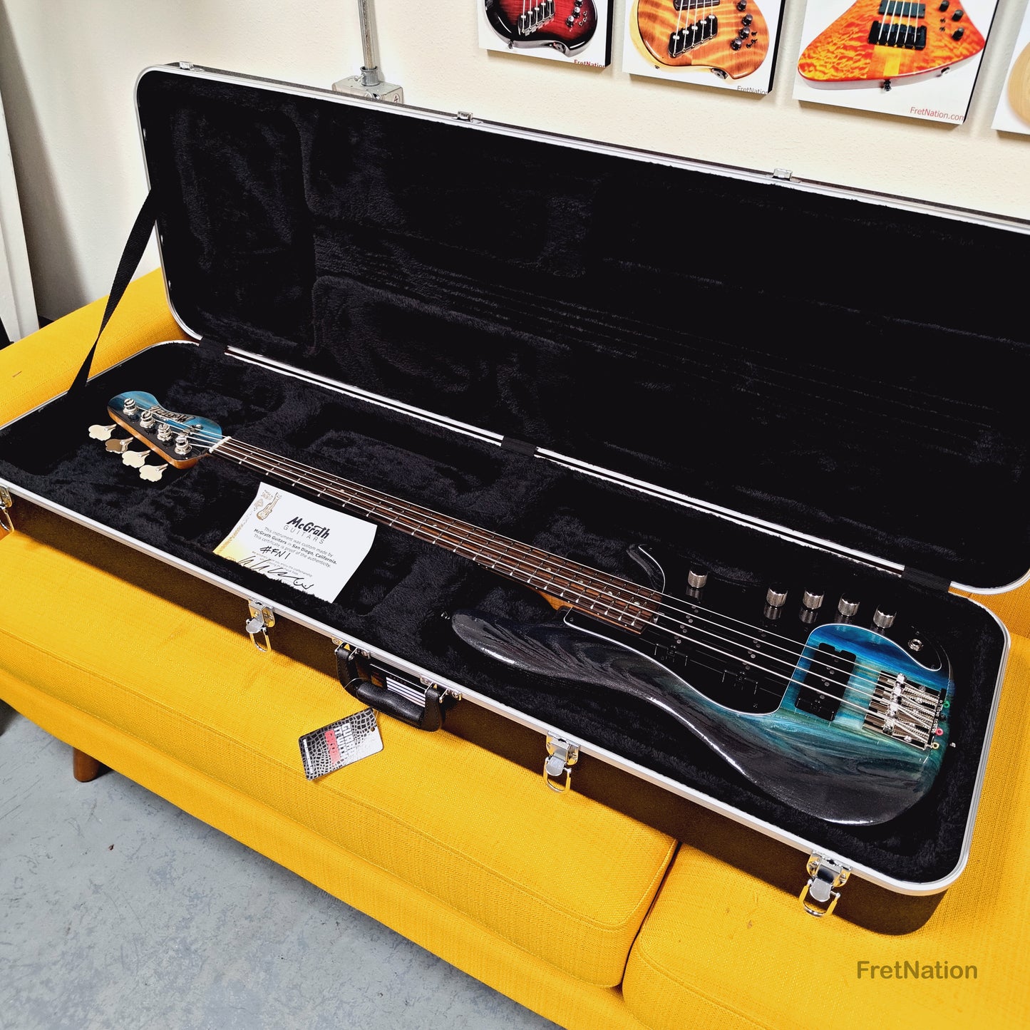 McGrath Thunderhorse IV 4-String Bass Nordstrand 12-Way - Black Sands Gloss 9.70lbs