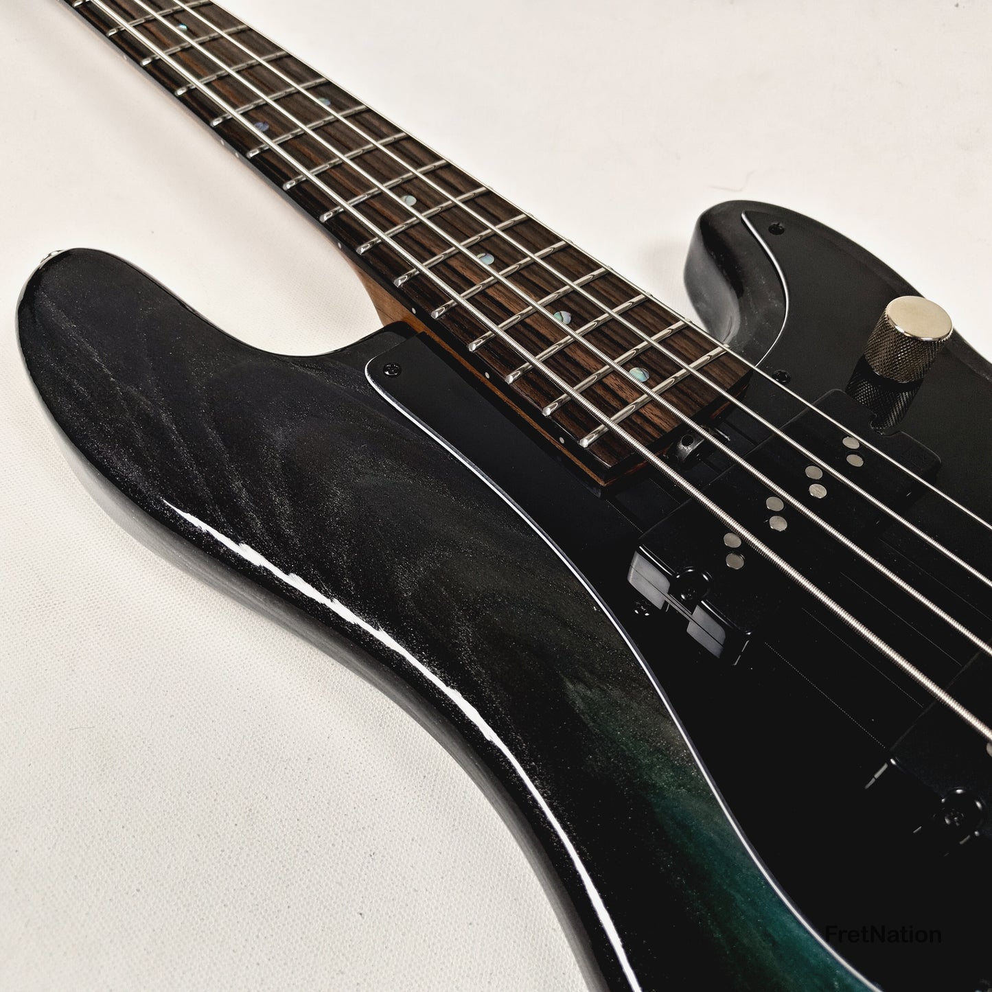 McGrath Thunderhorse IV 4-String Bass Nordstrand 12-Way - Black Sands Gloss 9.70lbs